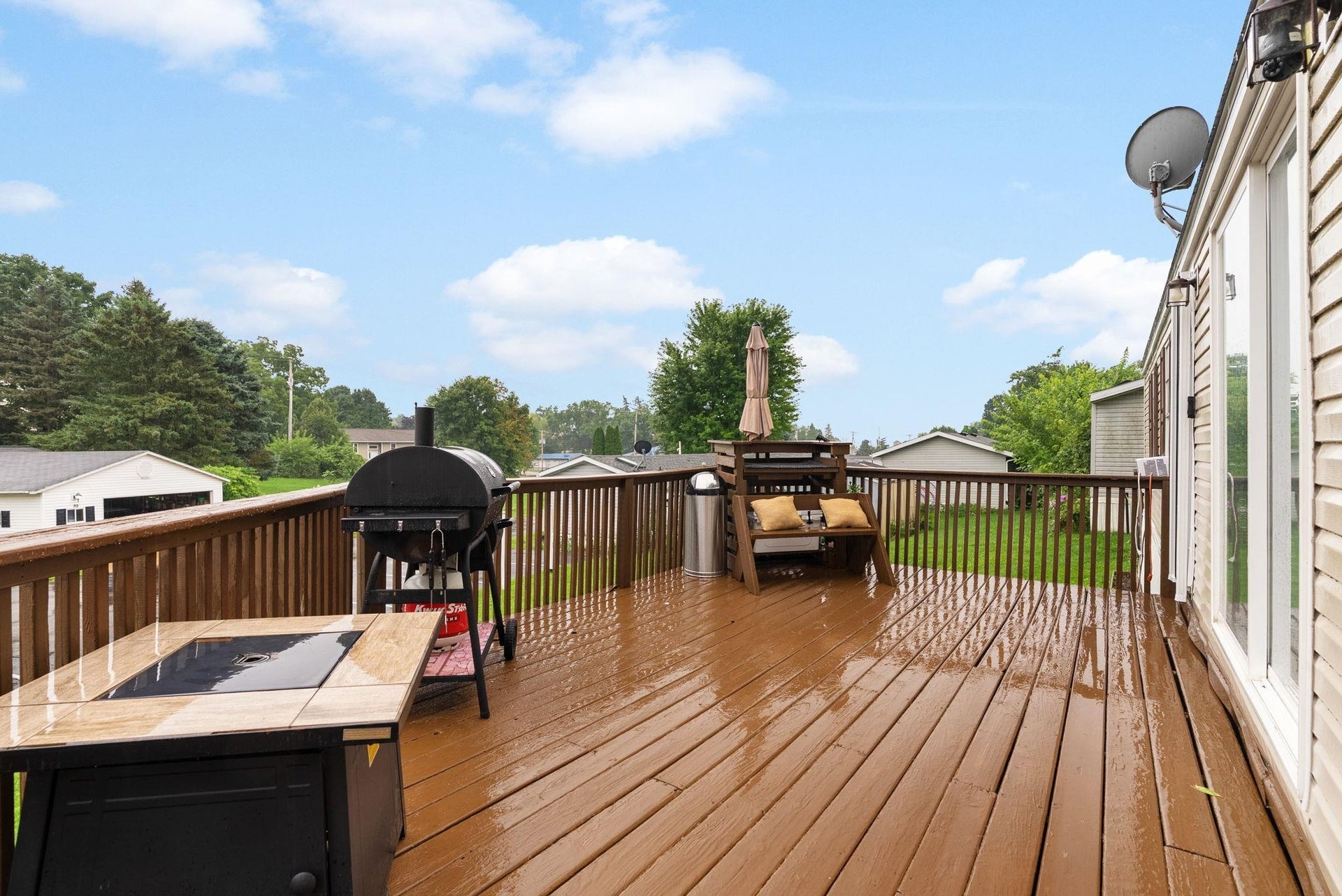 62 Apple Hill Drive, Blue Mounds, WI 53517