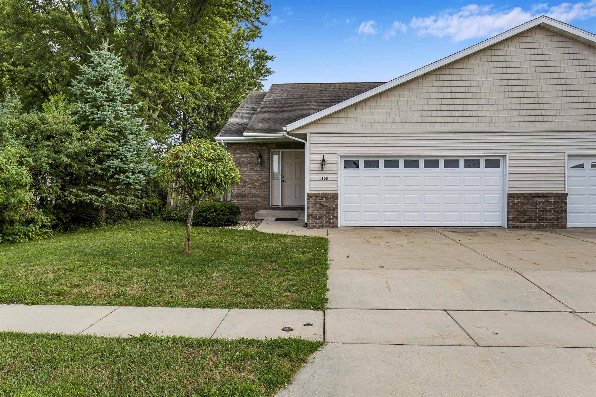 1505 Broadway Street, Prairie Du Sac, WI 53578