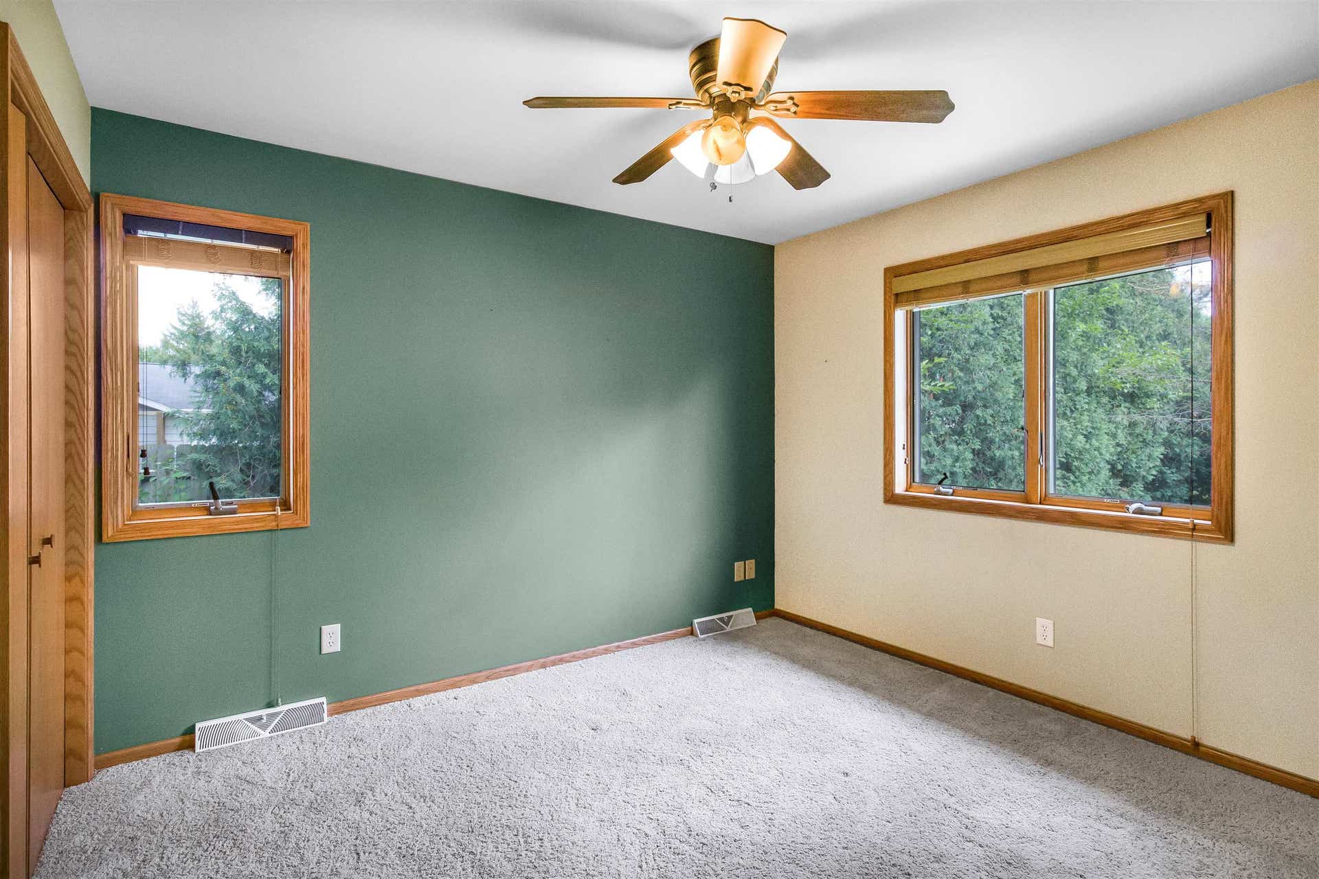 1505 Broadway Street, Prairie Du Sac, WI 53578