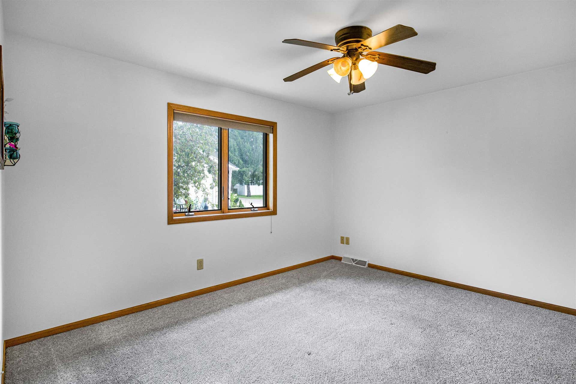 1505 Broadway Street, Prairie Du Sac, WI 53578