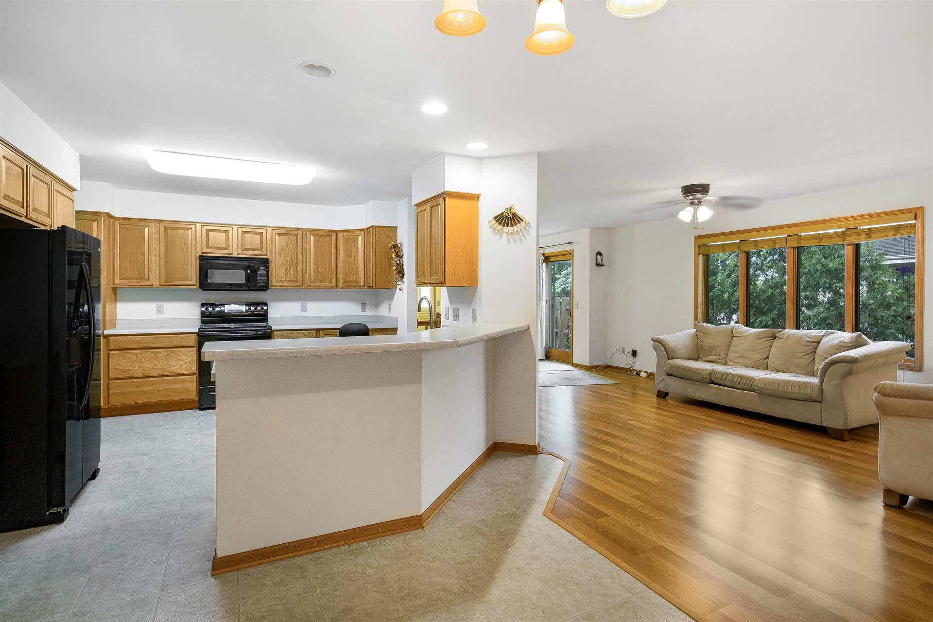 1505 Broadway Street, Prairie Du Sac, WI 53578