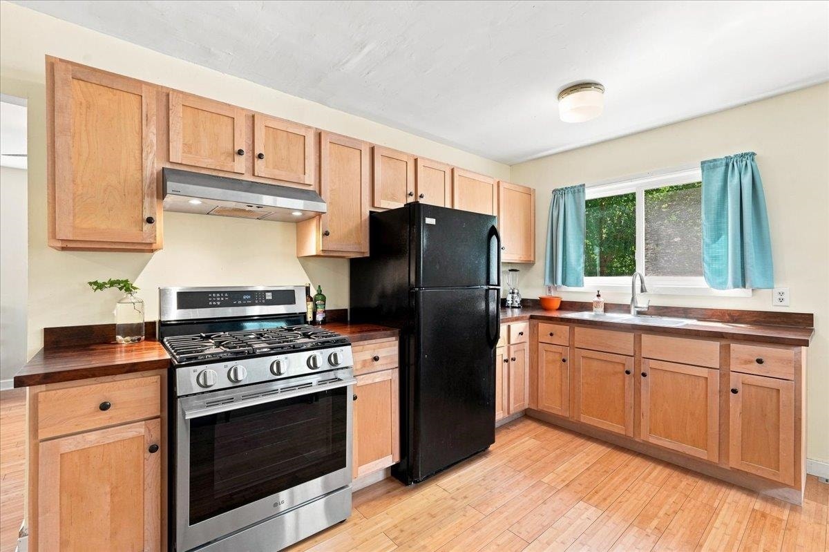 4997 W Clayton Road, Fitchburg, WI 53711