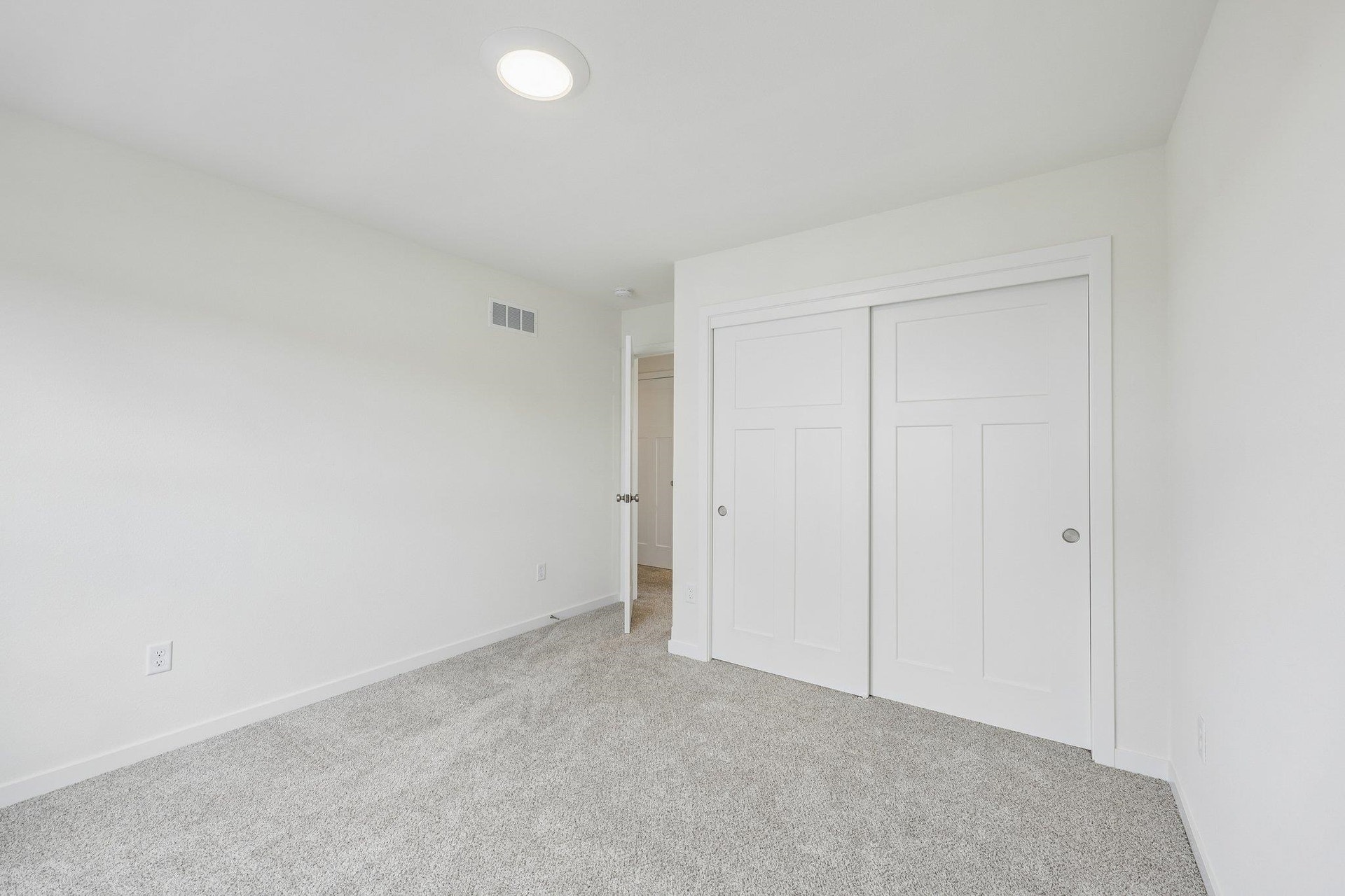 201 Trail View Lane, Lake Mills, WI 53551