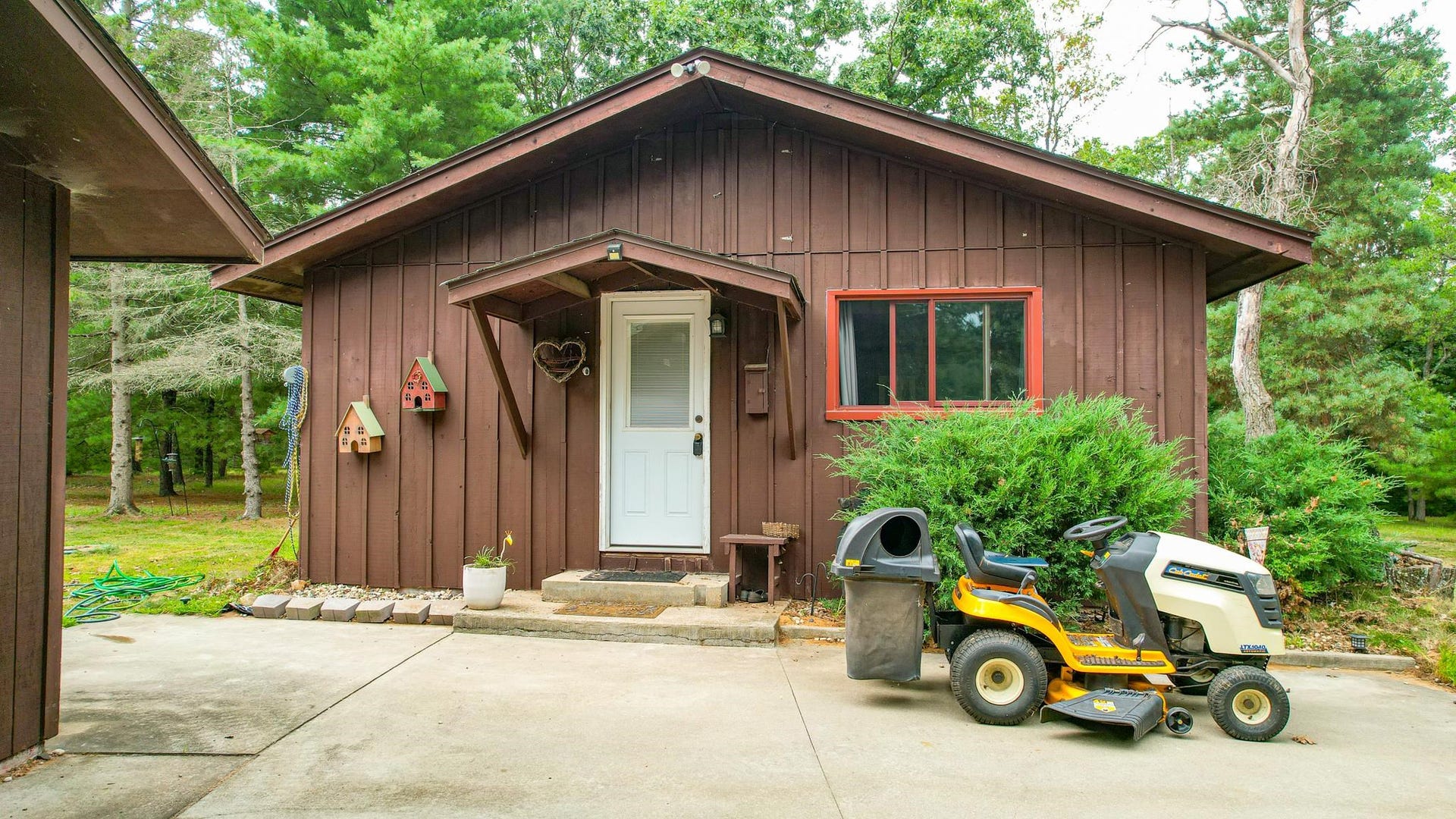 1829 Castlewood Road, Quincy, WI 53934