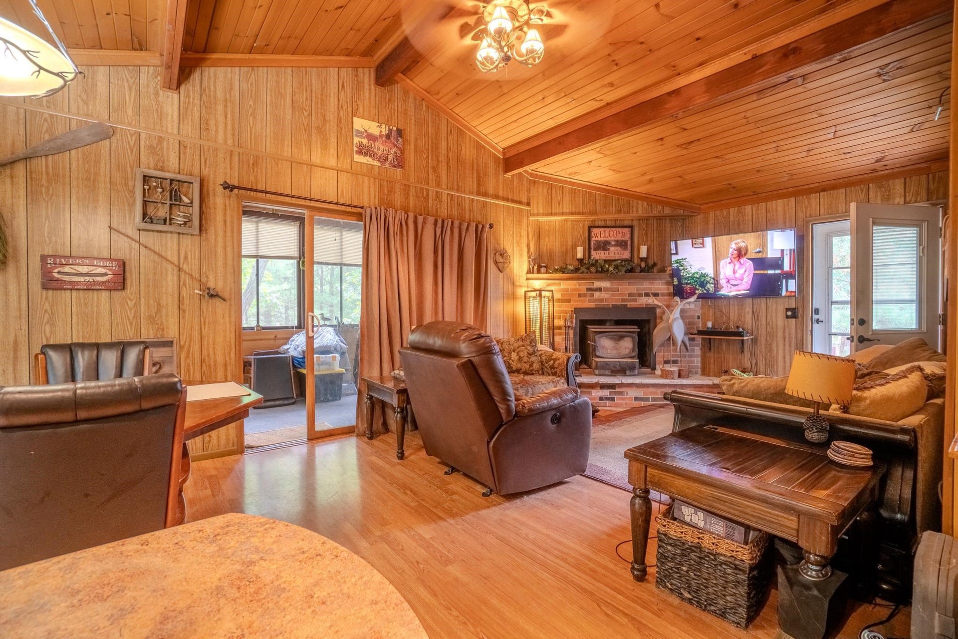 1829 Castlewood Road, Quincy, WI 53934