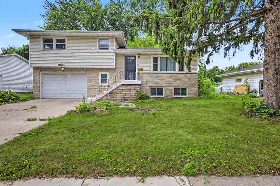 Property photo for 1925 Elka Lane, Madison, WI