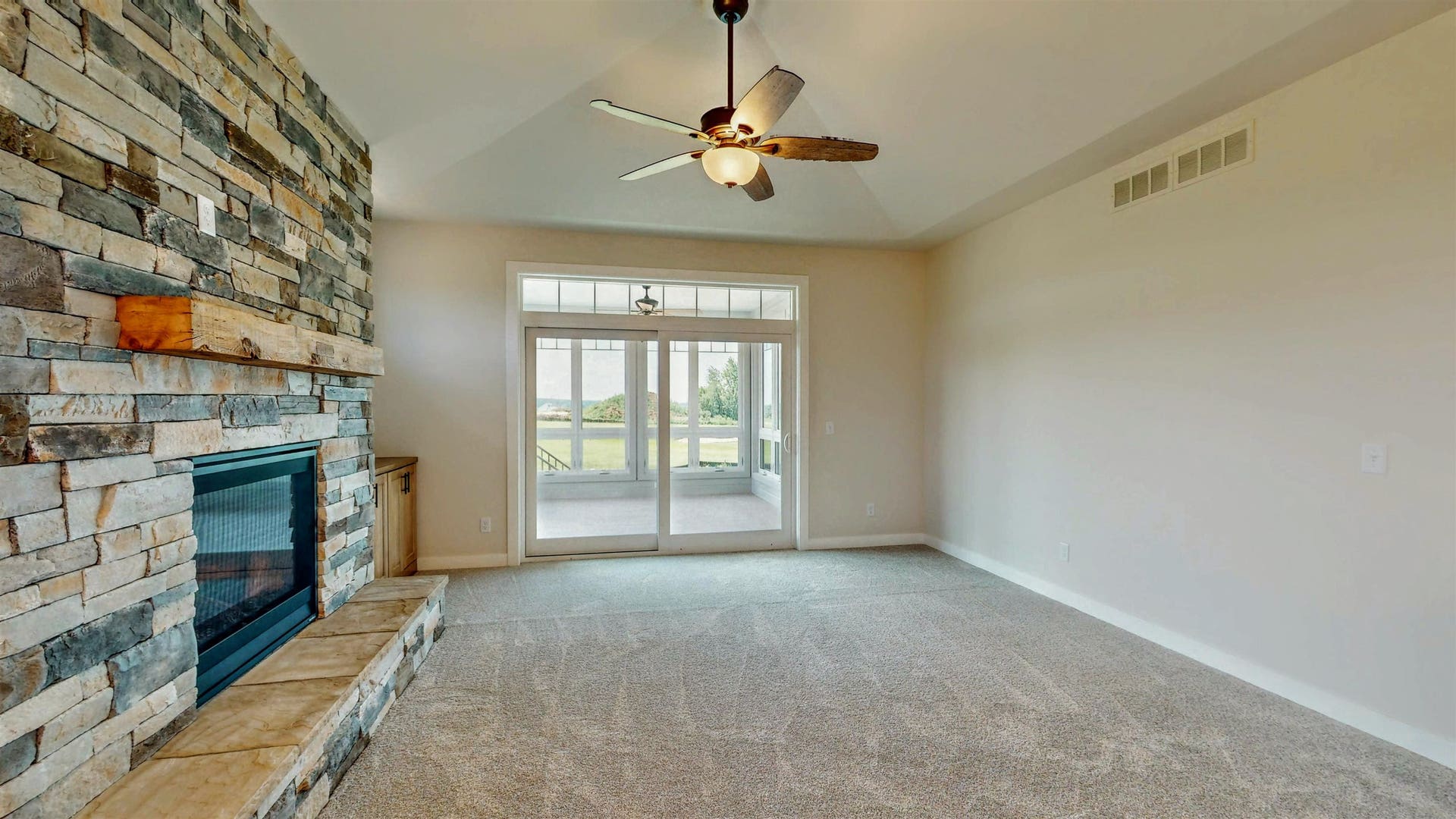 728 E Reinel Street, Jefferson, WI 53549-2085