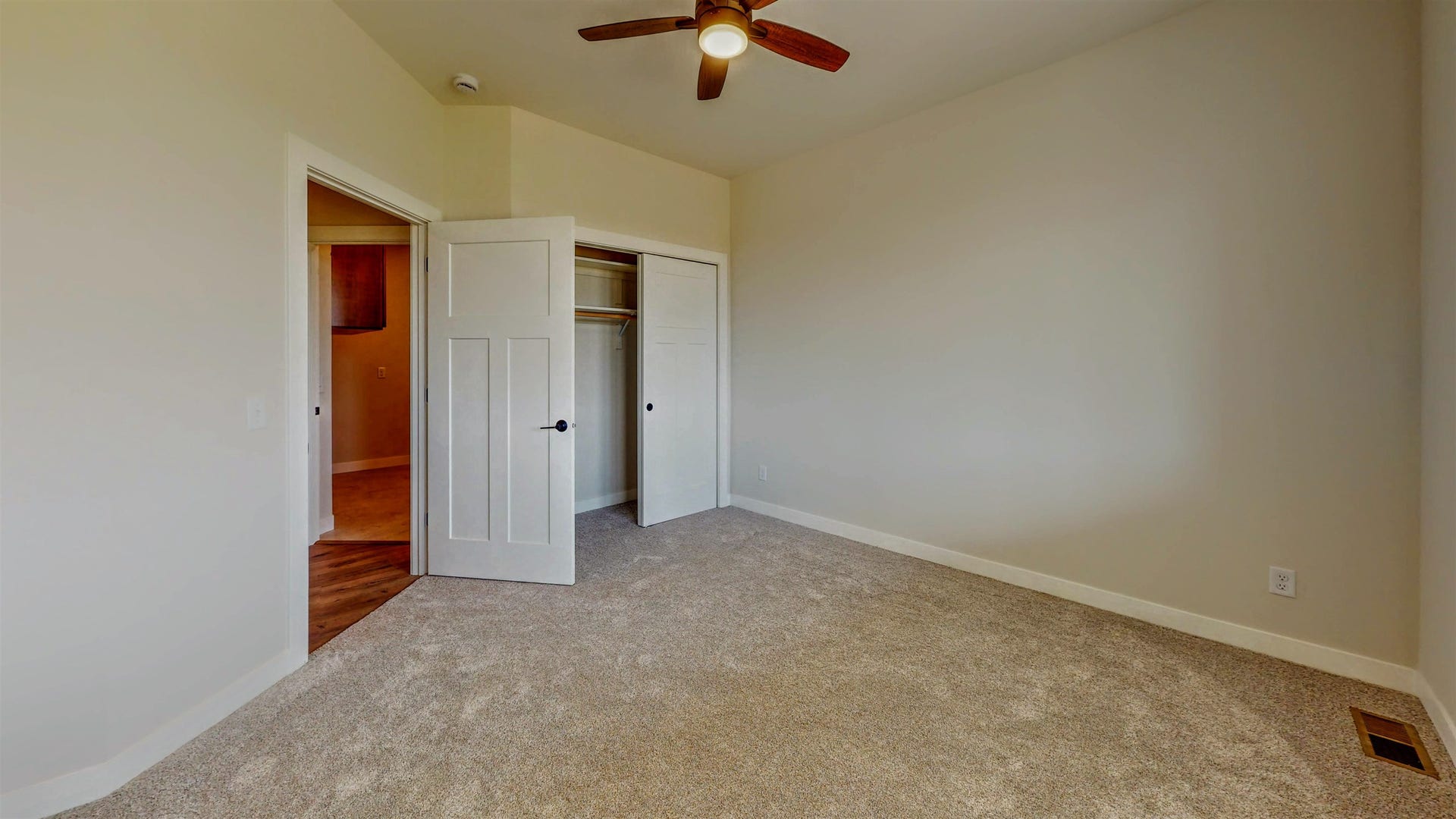 728 E Reinel Street, Jefferson, WI 53549-2085