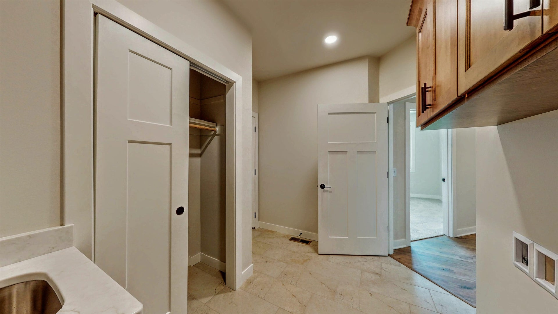 730 E Reinel Street, Jefferson, WI 53549-2085