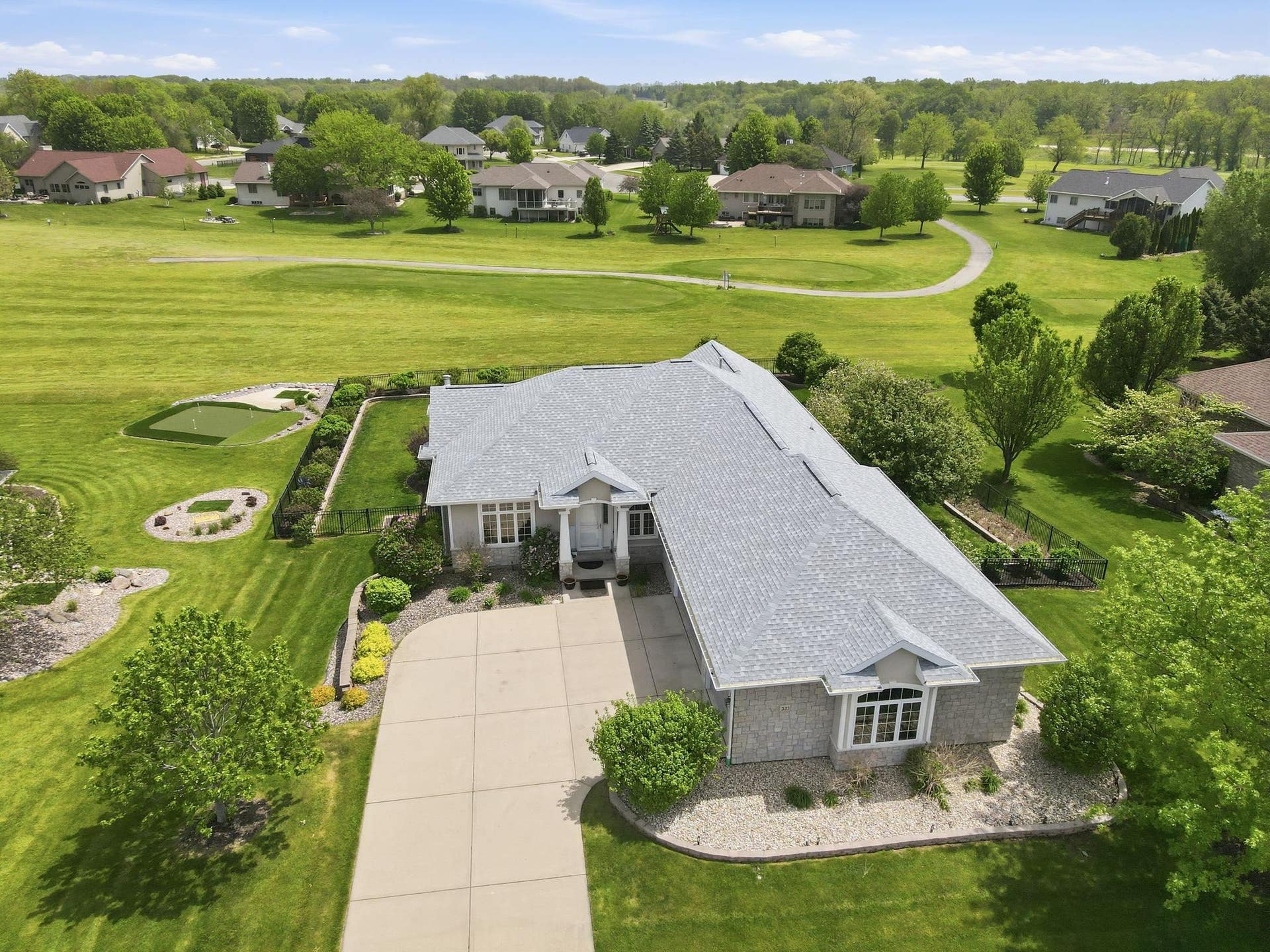 323 Wileman Drive, Edgerton, WI 53534