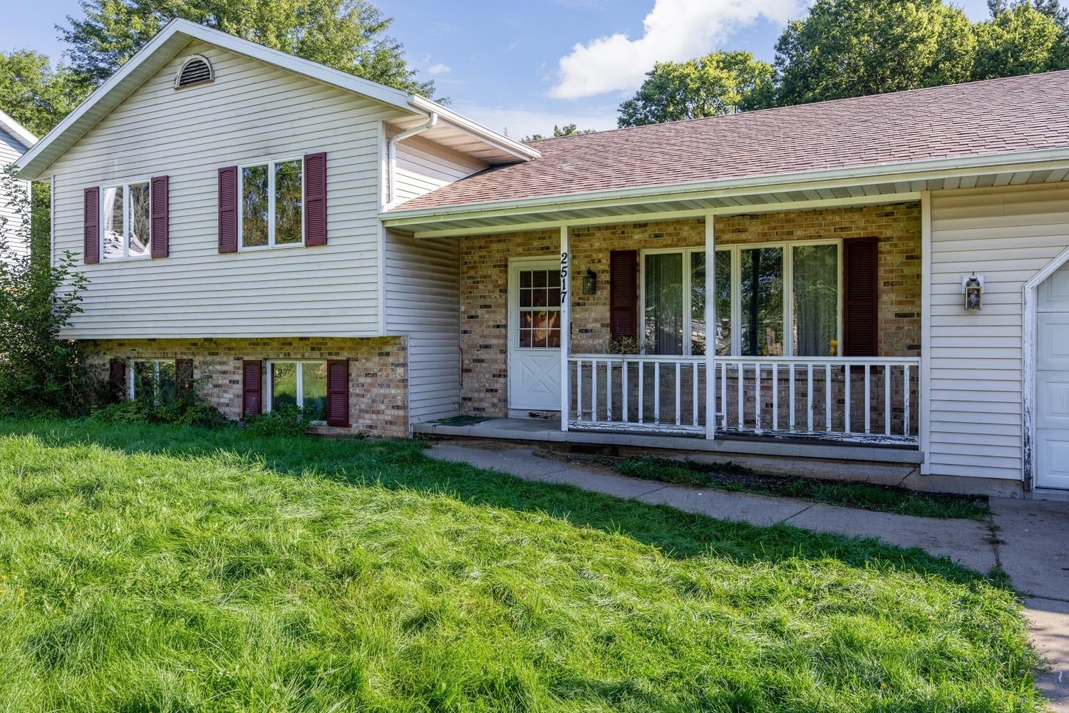 2517 Crest Line Drive, Madison, WI 53704