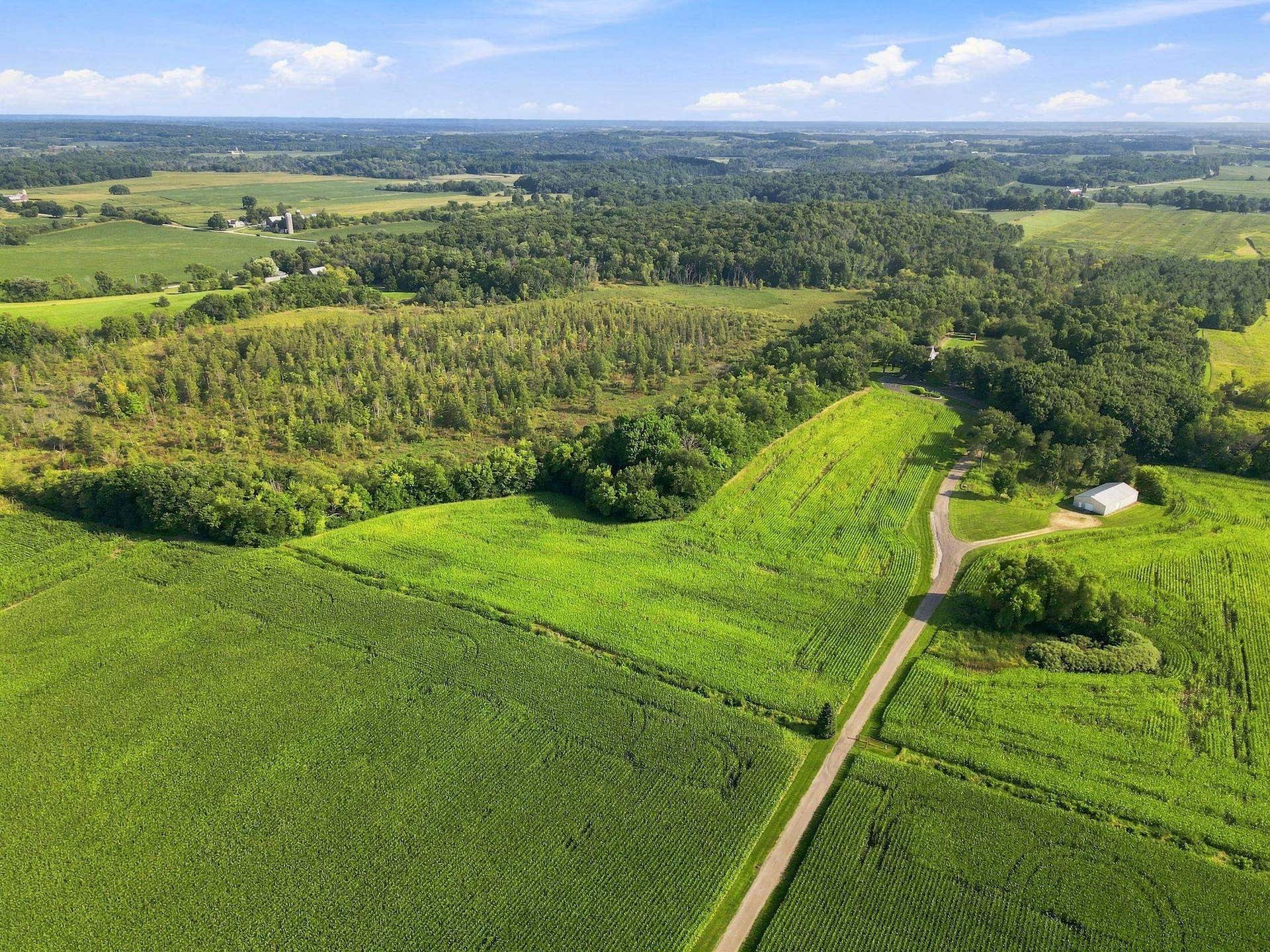 W2753 County Road Y, Hebron, WI 53137