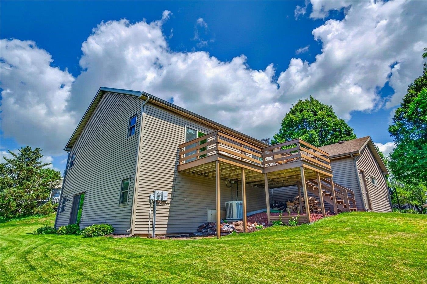 10 Maple View Court, Madison, WI 53719