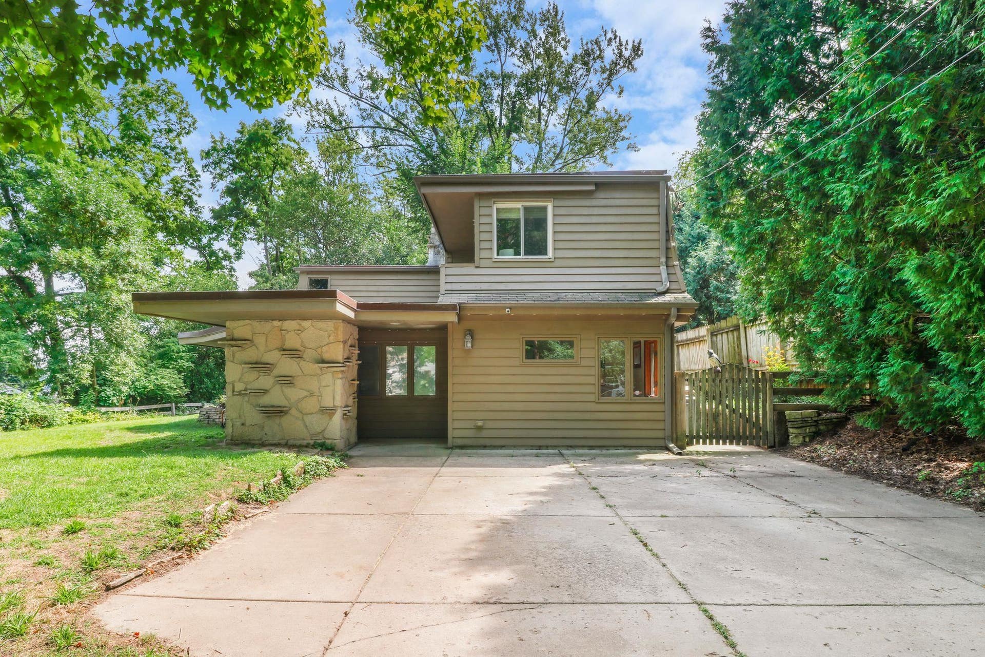 5457 Lake Mendota Drive, Madison, WI 53705