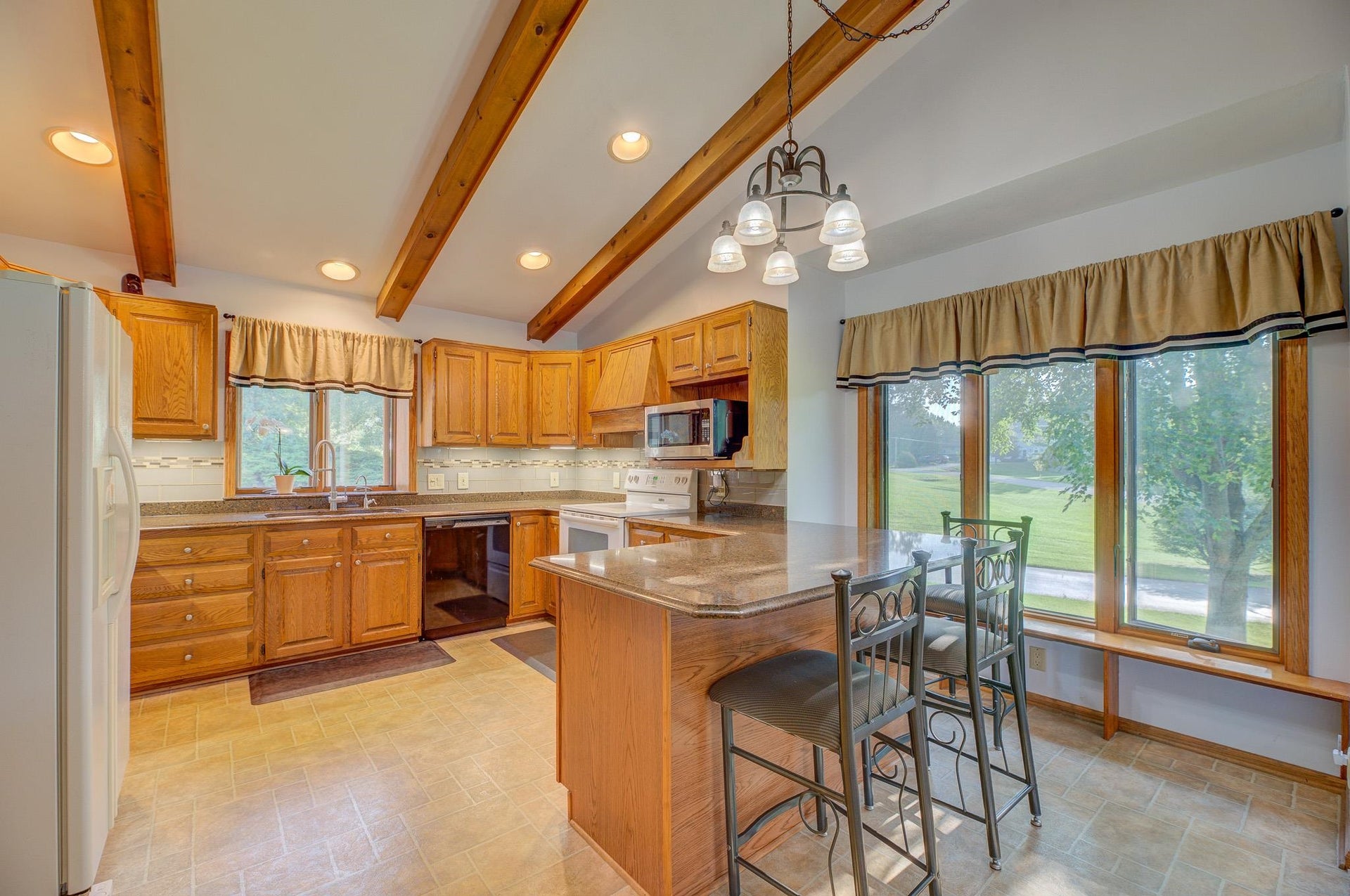 5837 N Valley Drive, Harmony, WI 53563