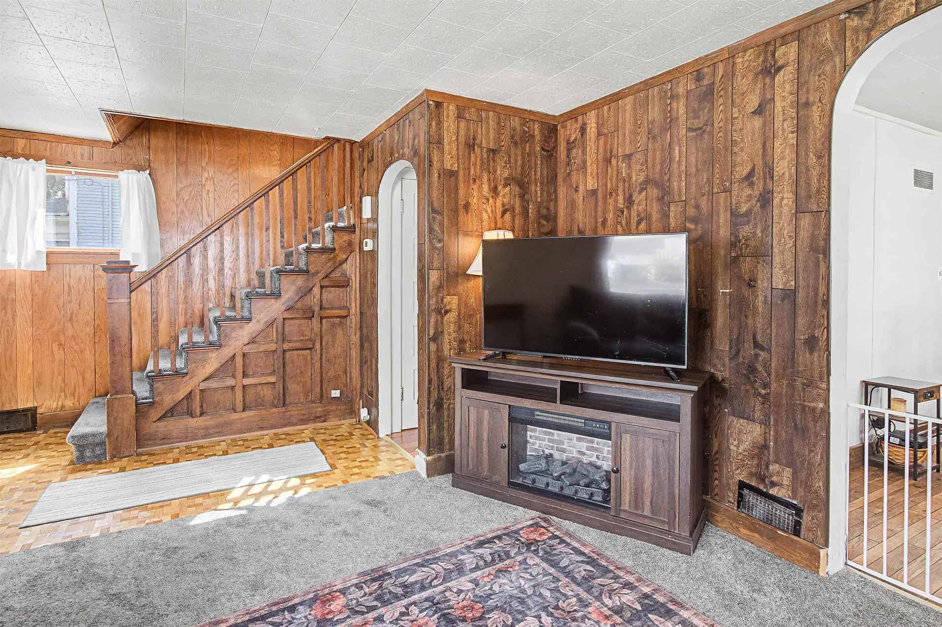 405 Jackson Street, Fort Atkinson, WI 53538-2752