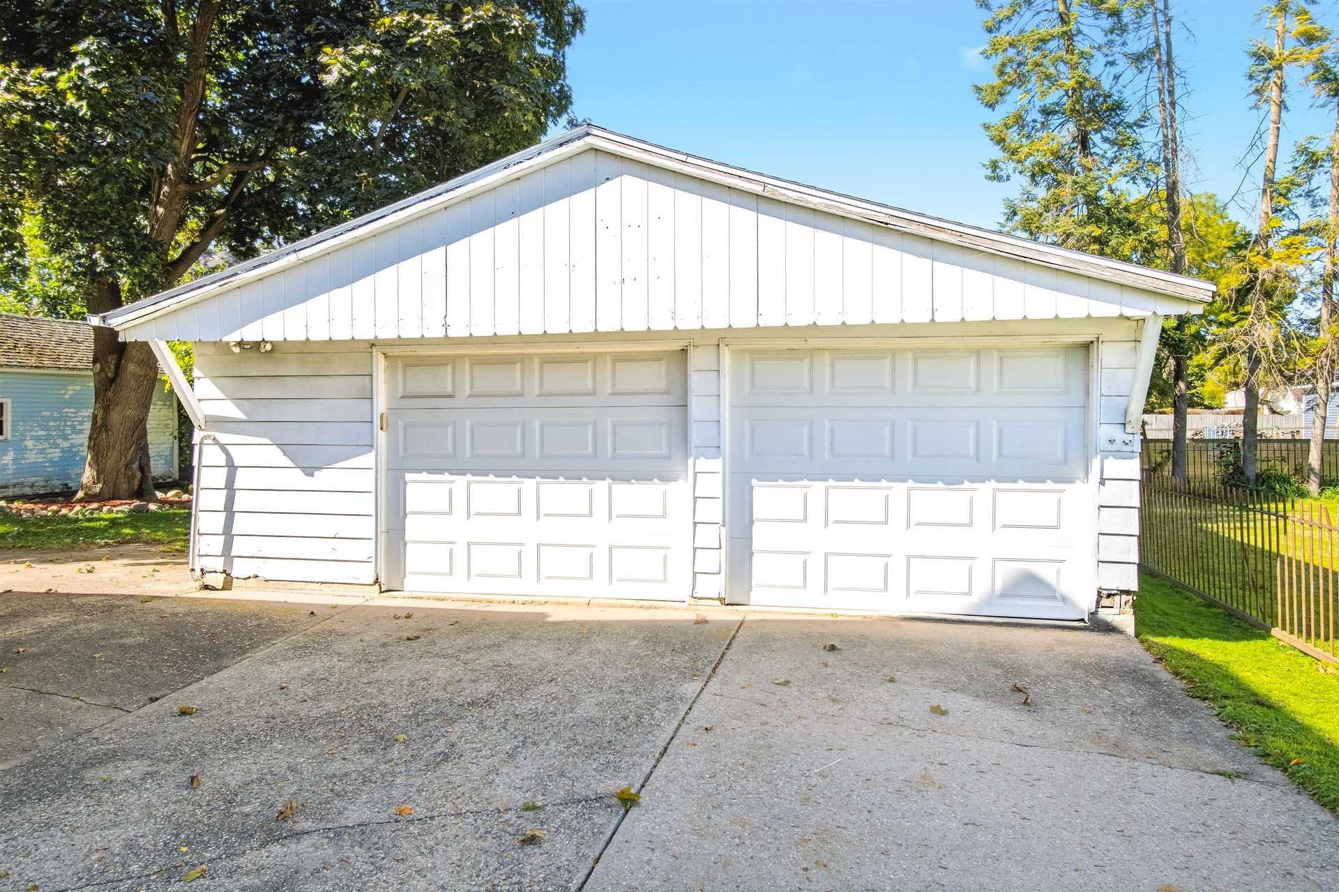 405 Jackson Street, Fort Atkinson, WI 53538-2752