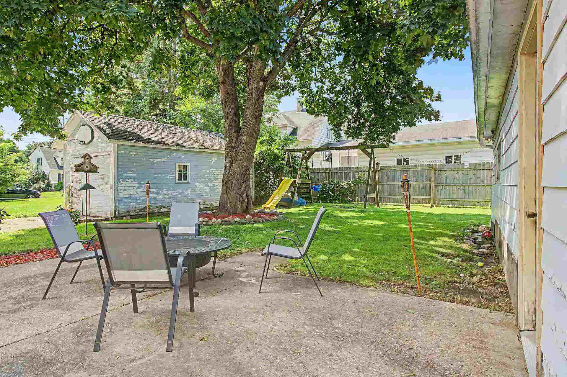 405 Jackson Street, Fort Atkinson, WI 53538-2752