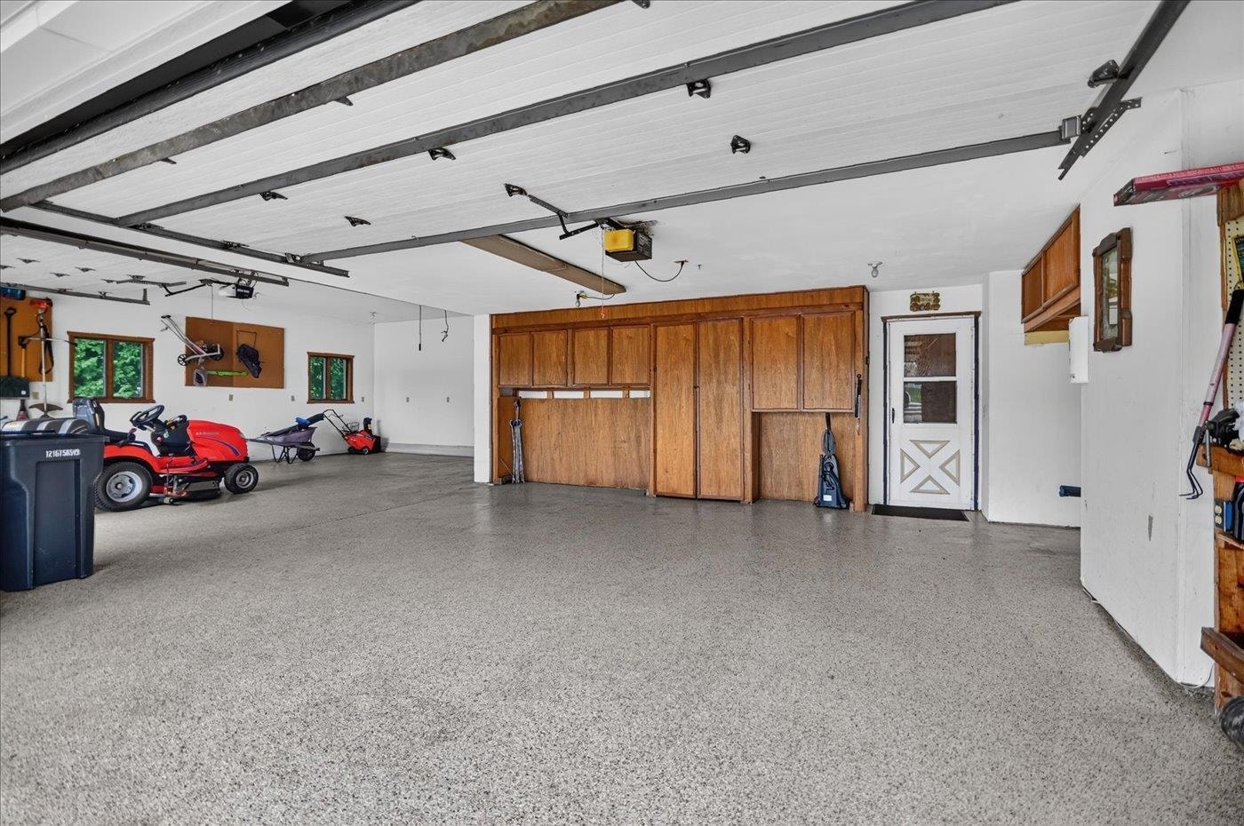 4956 Enchanted Valley Road, Springfield, WI 53562