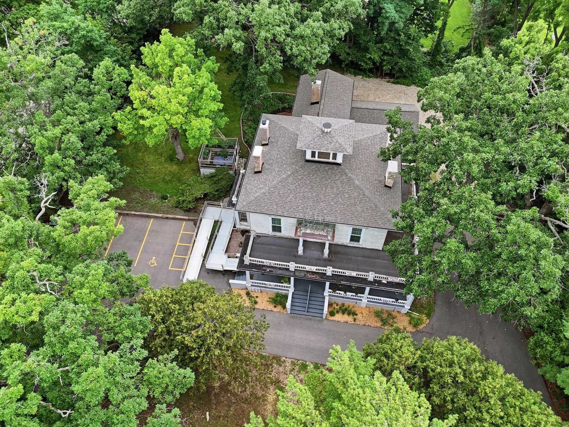 2200 W Memorial Drive, Janesville, WI 53548