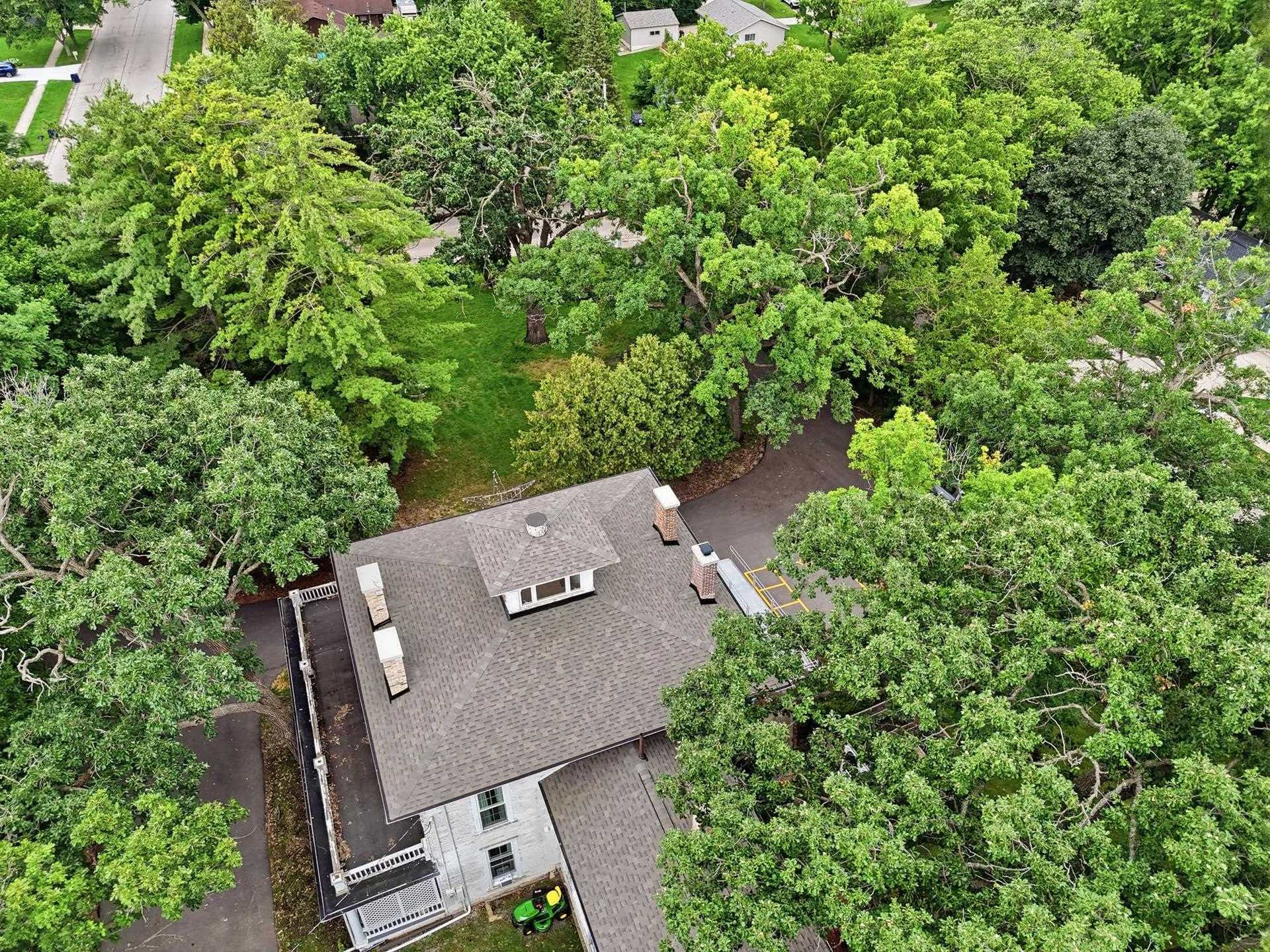 2200 W Memorial Drive, Janesville, WI 53548