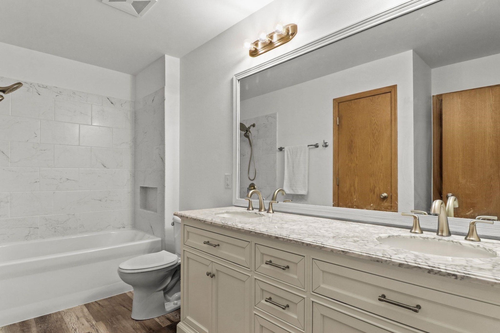 2338 Quartz Lane, Madison, WI 53719