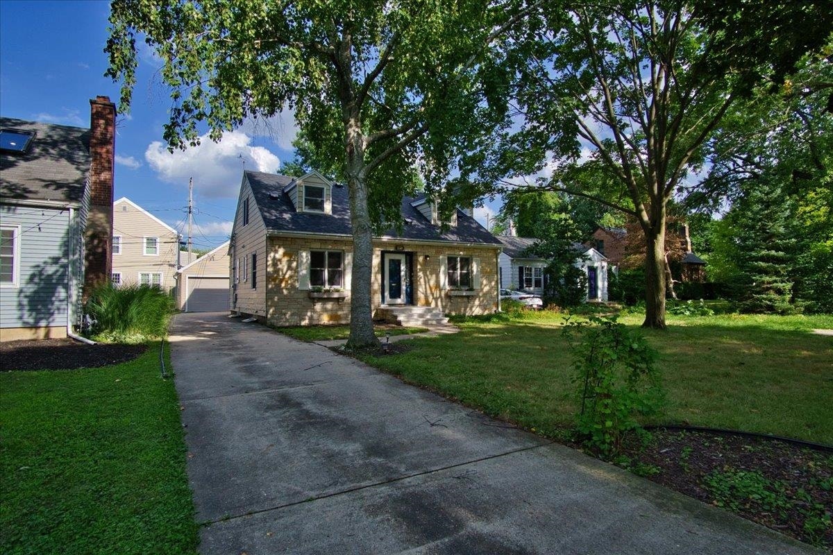 238 Kensington Drive, Maple Bluff, WI 53704