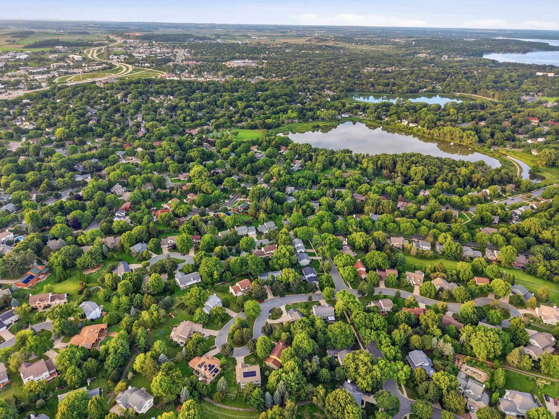 14 W Newhaven Circle, Madison, WI 53717