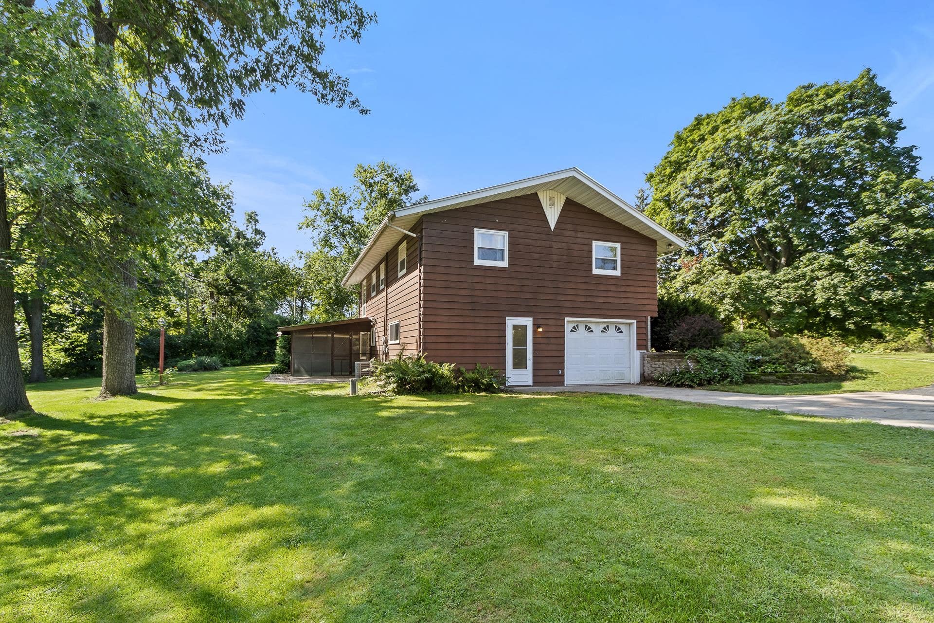 158 King Lake Road, Rutland, WI 53521