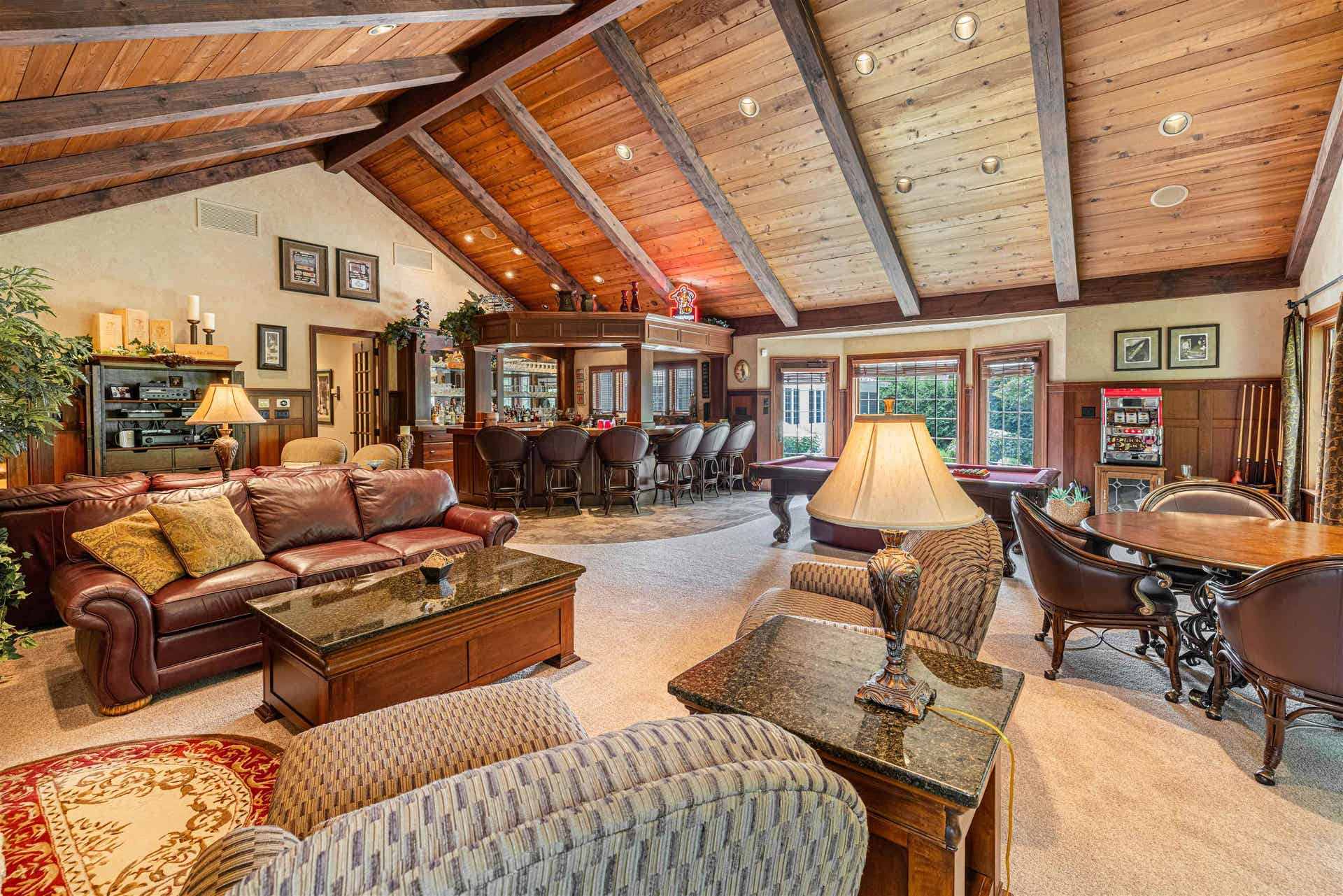 903 Thornecrest Drive, Janesville, WI 53546