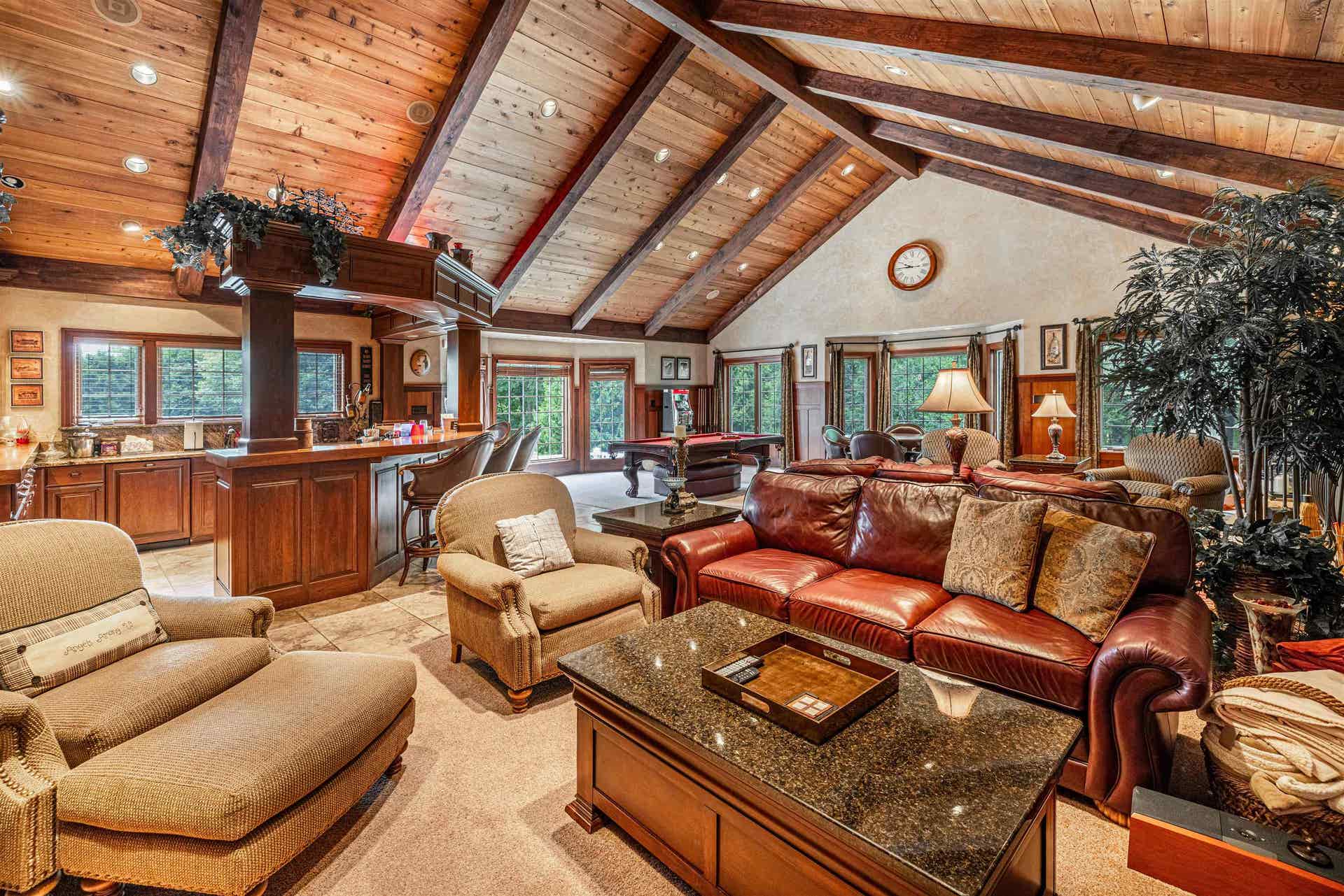 903 Thornecrest Drive, Janesville, WI 53546