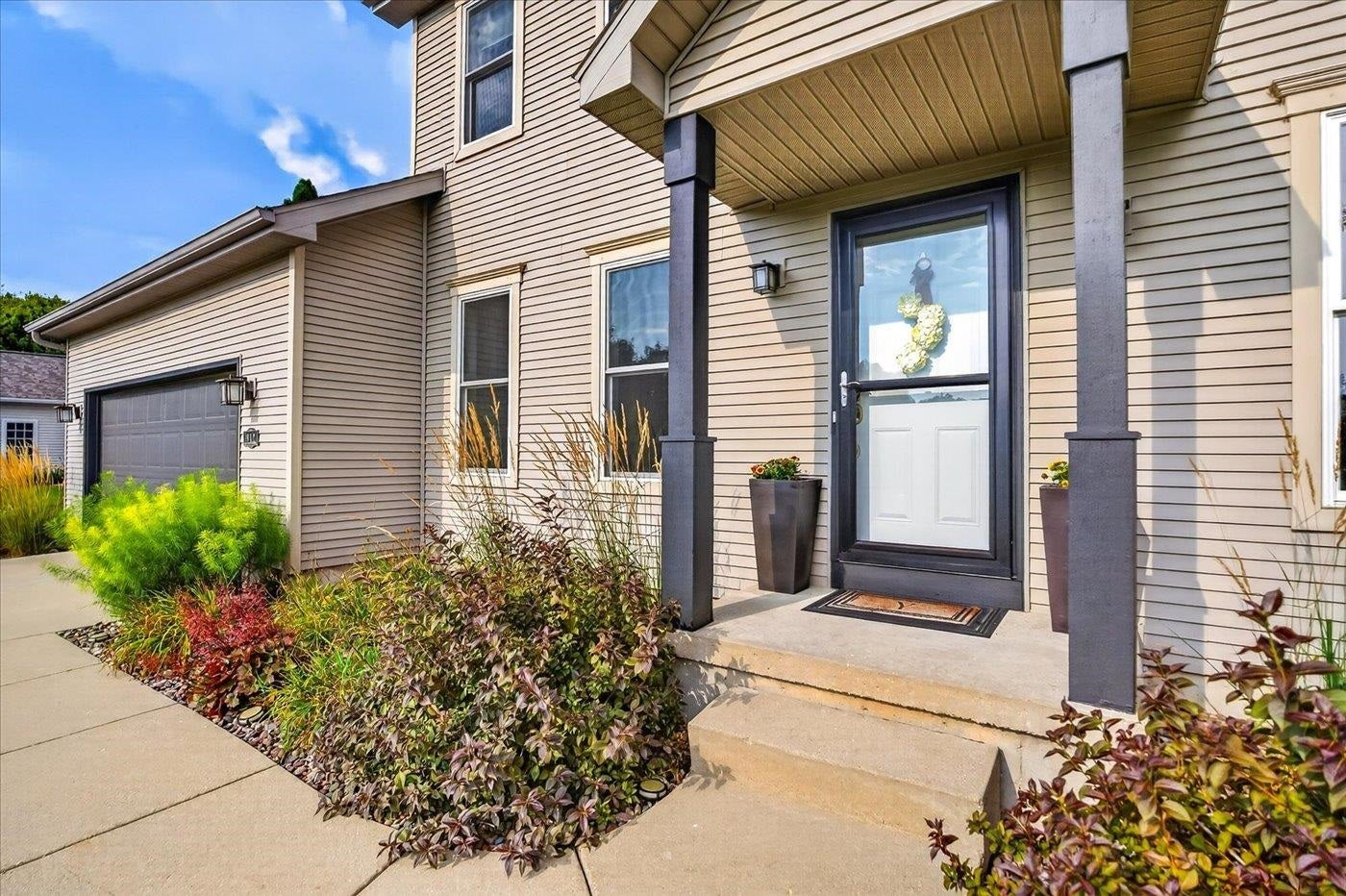 912 Questa Ridge Trail, Verona, WI 53593