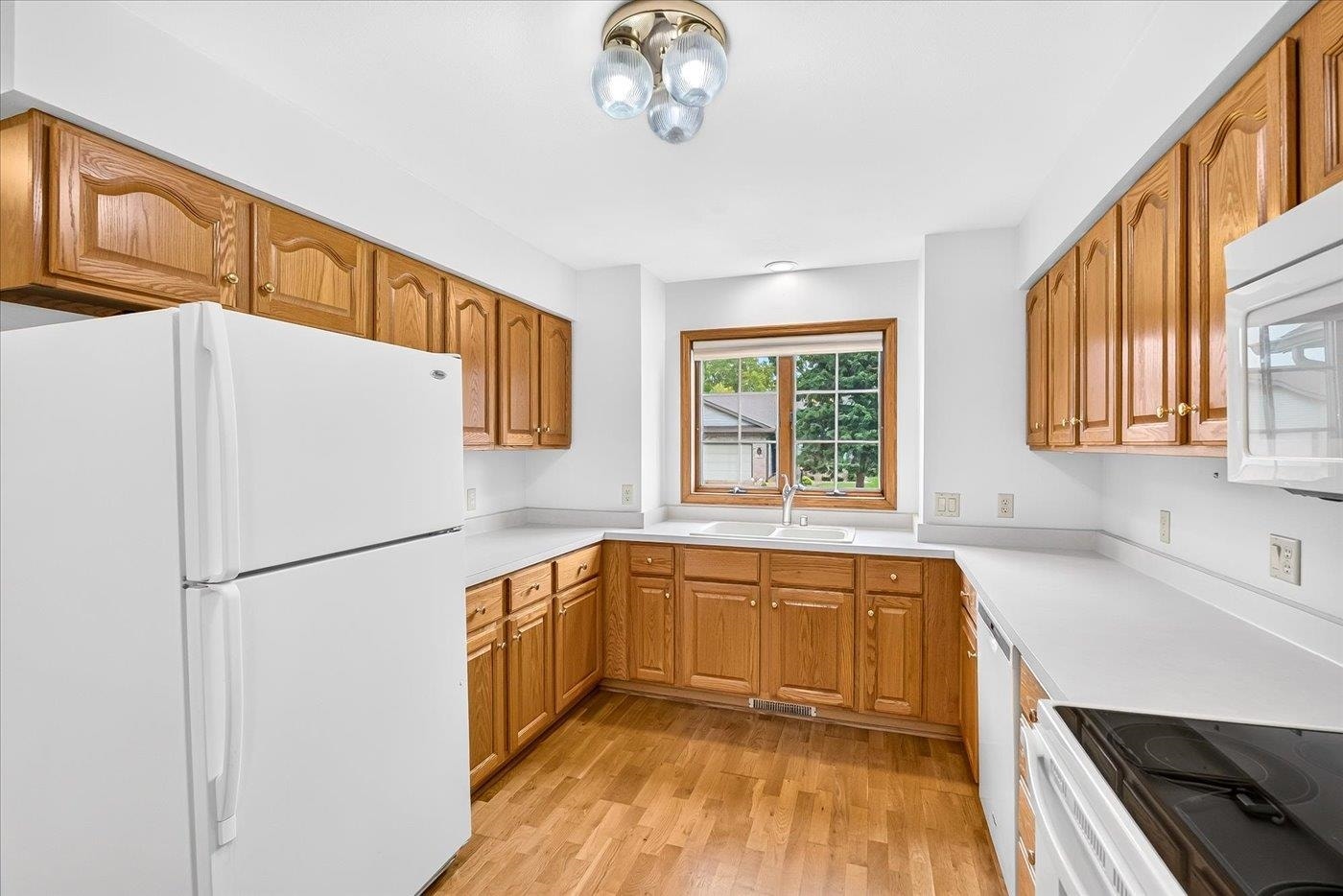6 Village Homes Drive, Waunakee, WI 53597