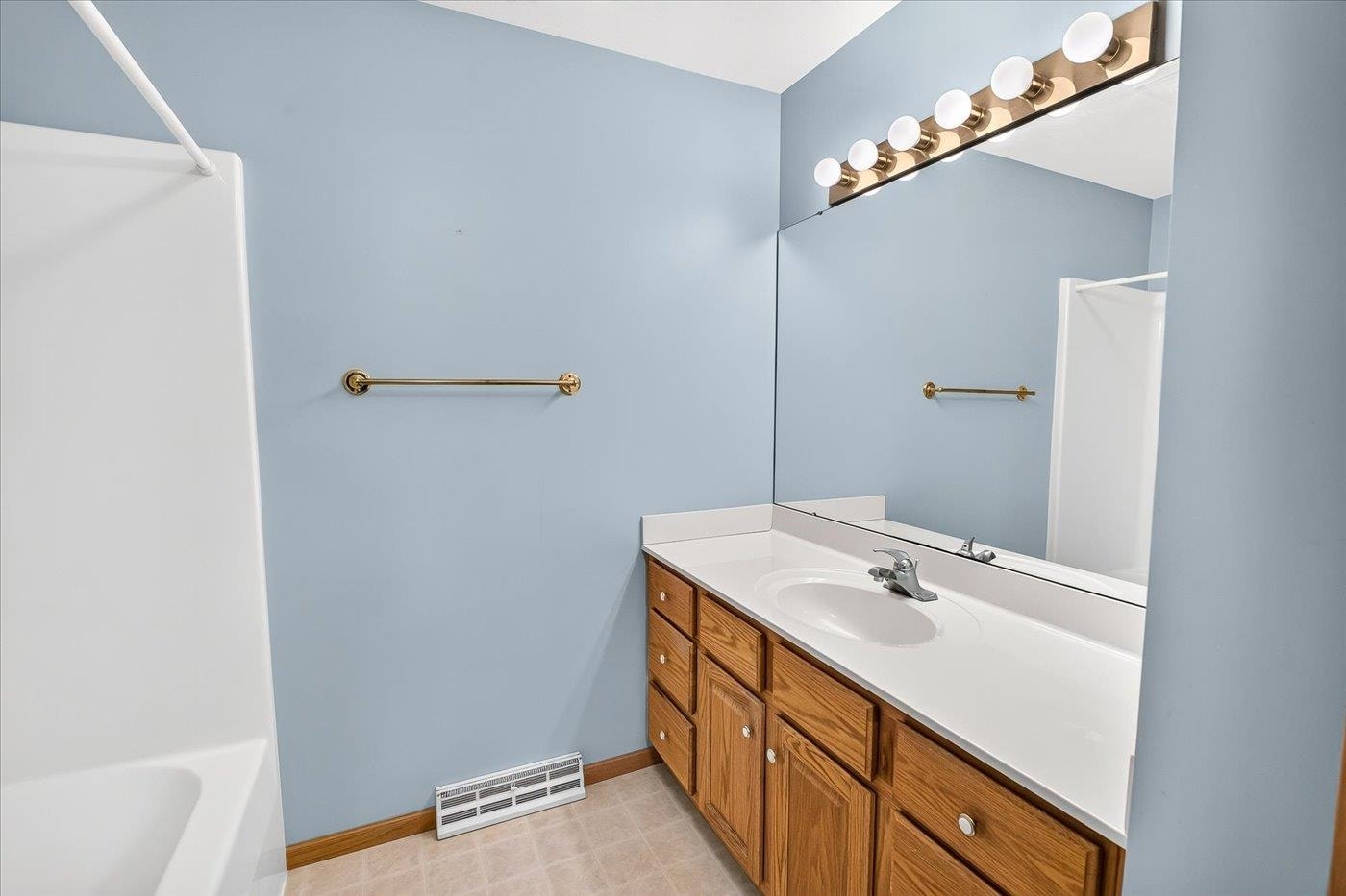 6 Village Homes Drive, Waunakee, WI 53597