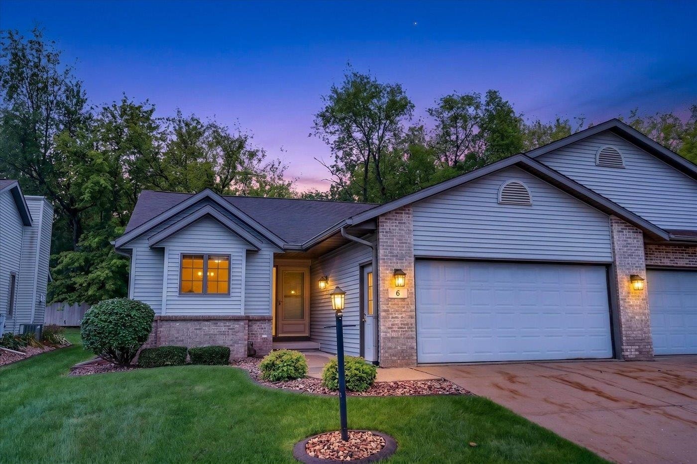 6 Village Homes Drive, Waunakee, WI 53597