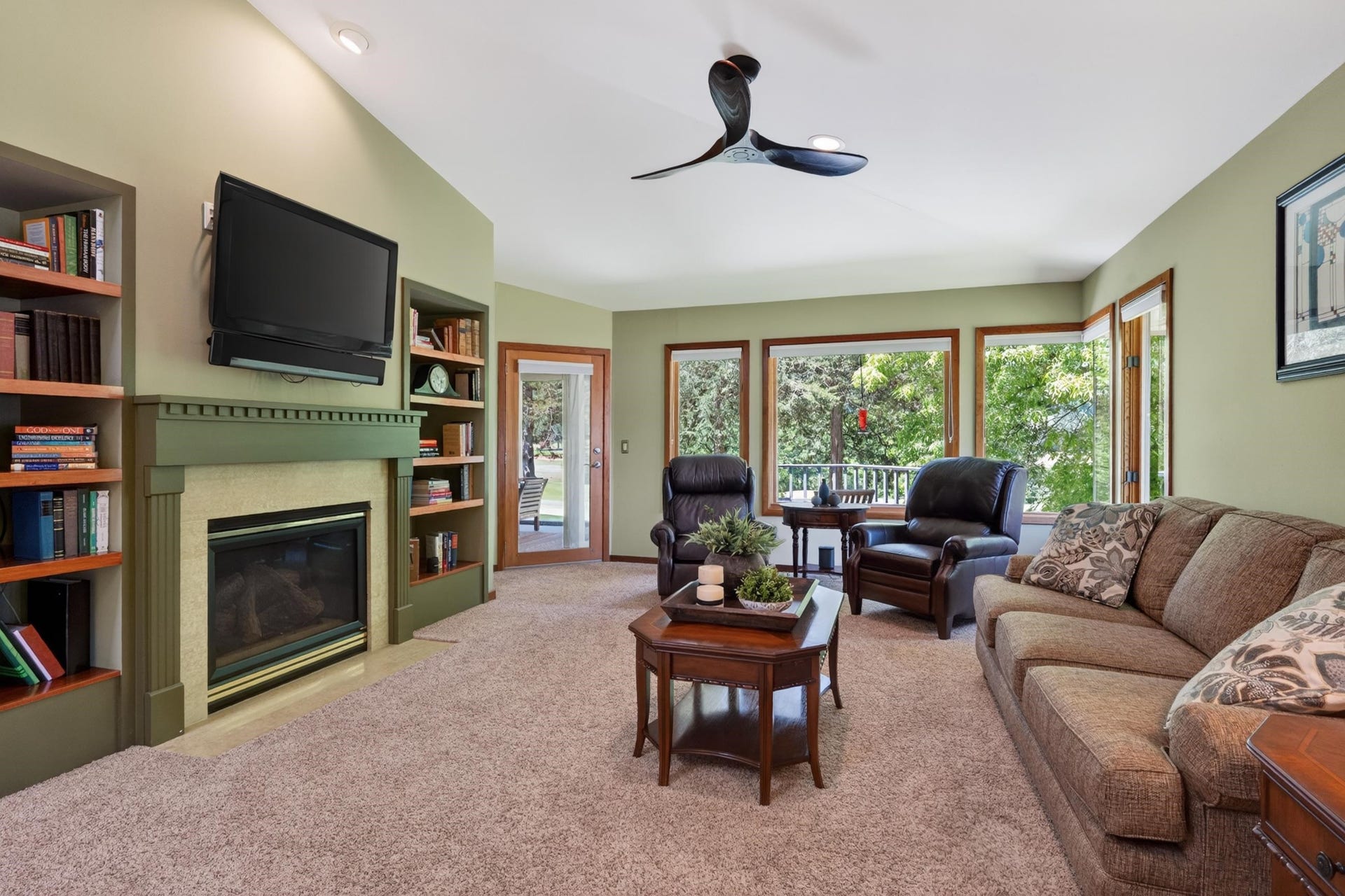 106 Aspen Glen Drive, Wyoming, WI 53588