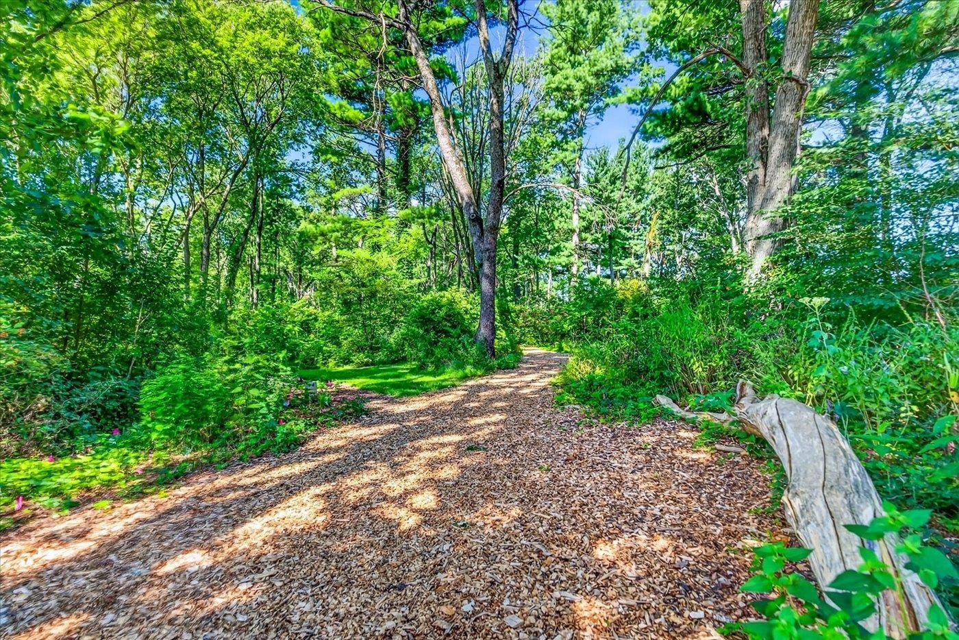 827 Ridge View Lane, Oregon, WI 53575