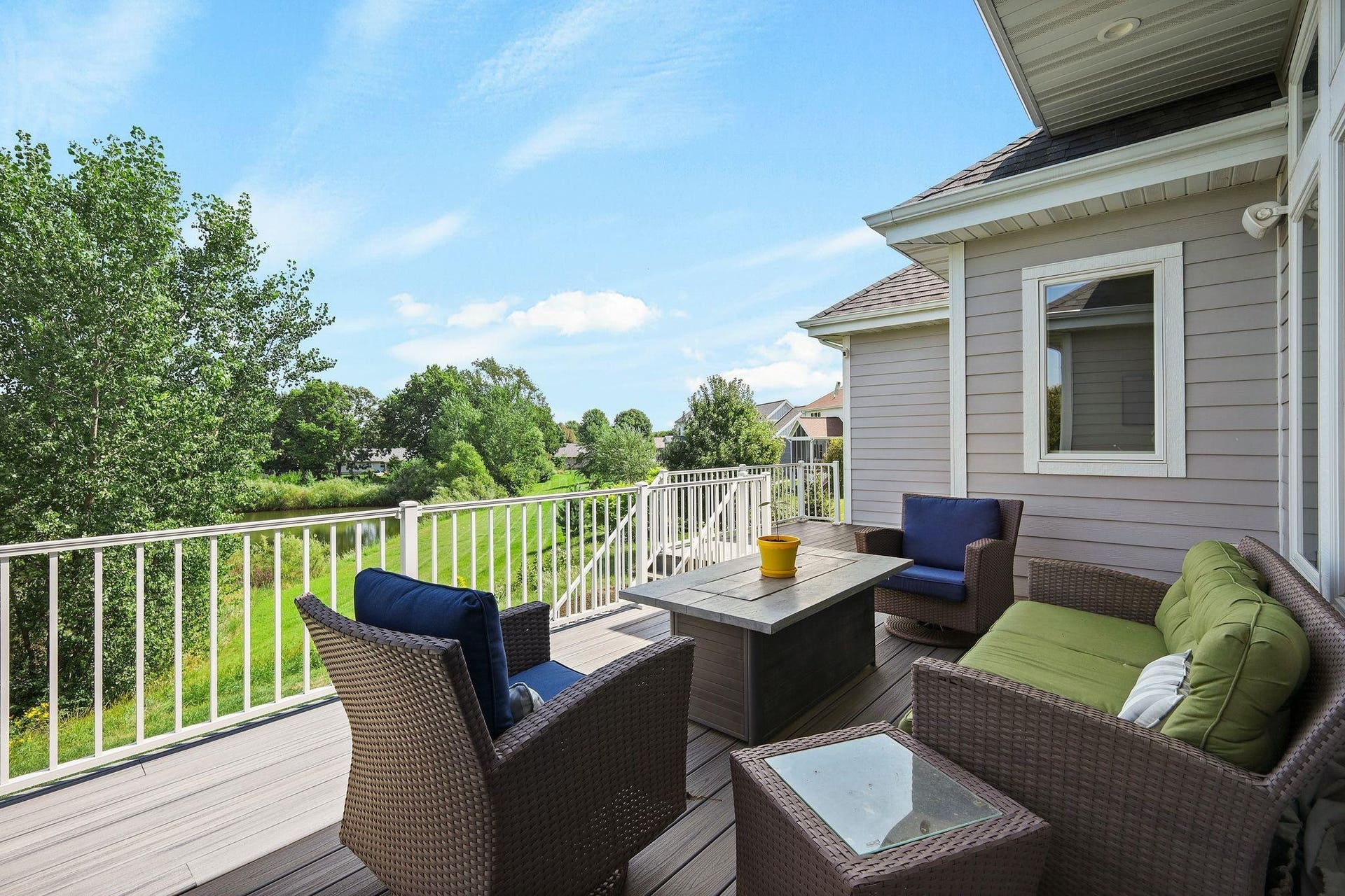 1098 Brynhill Drive, Oregon, WI 53575