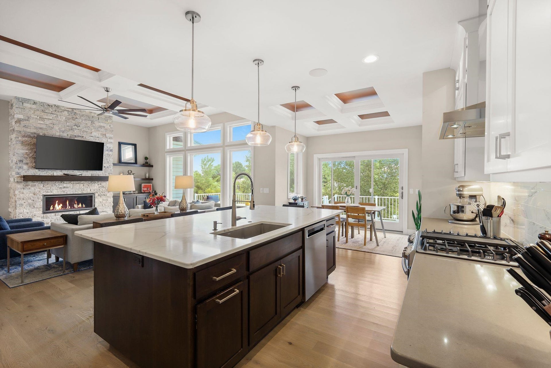 1098 Brynhill Drive, Oregon, WI 53575