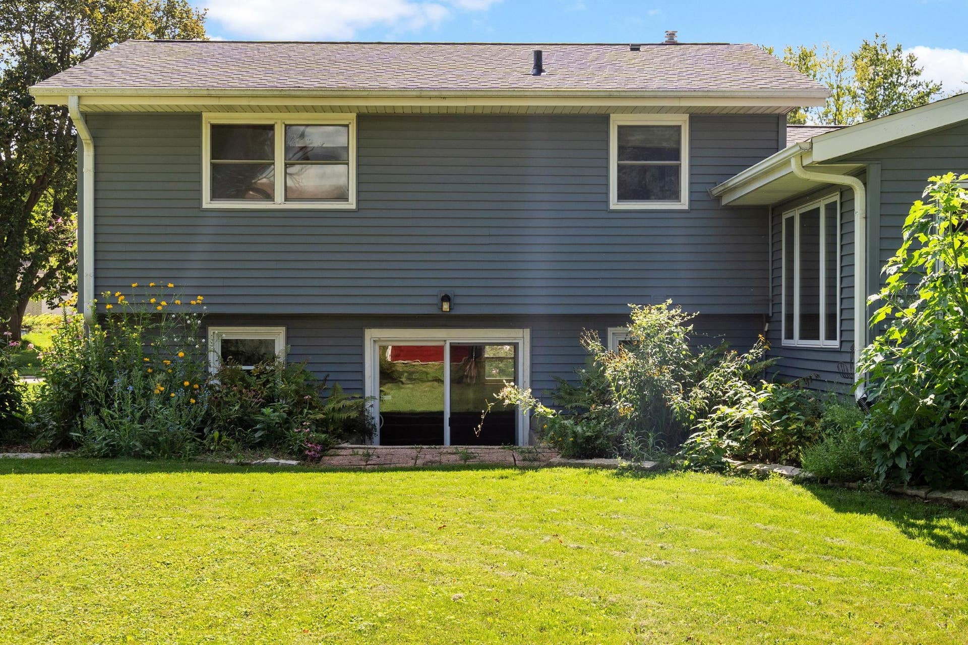 320 W Elm Street, Sun Prairie, WI 53590