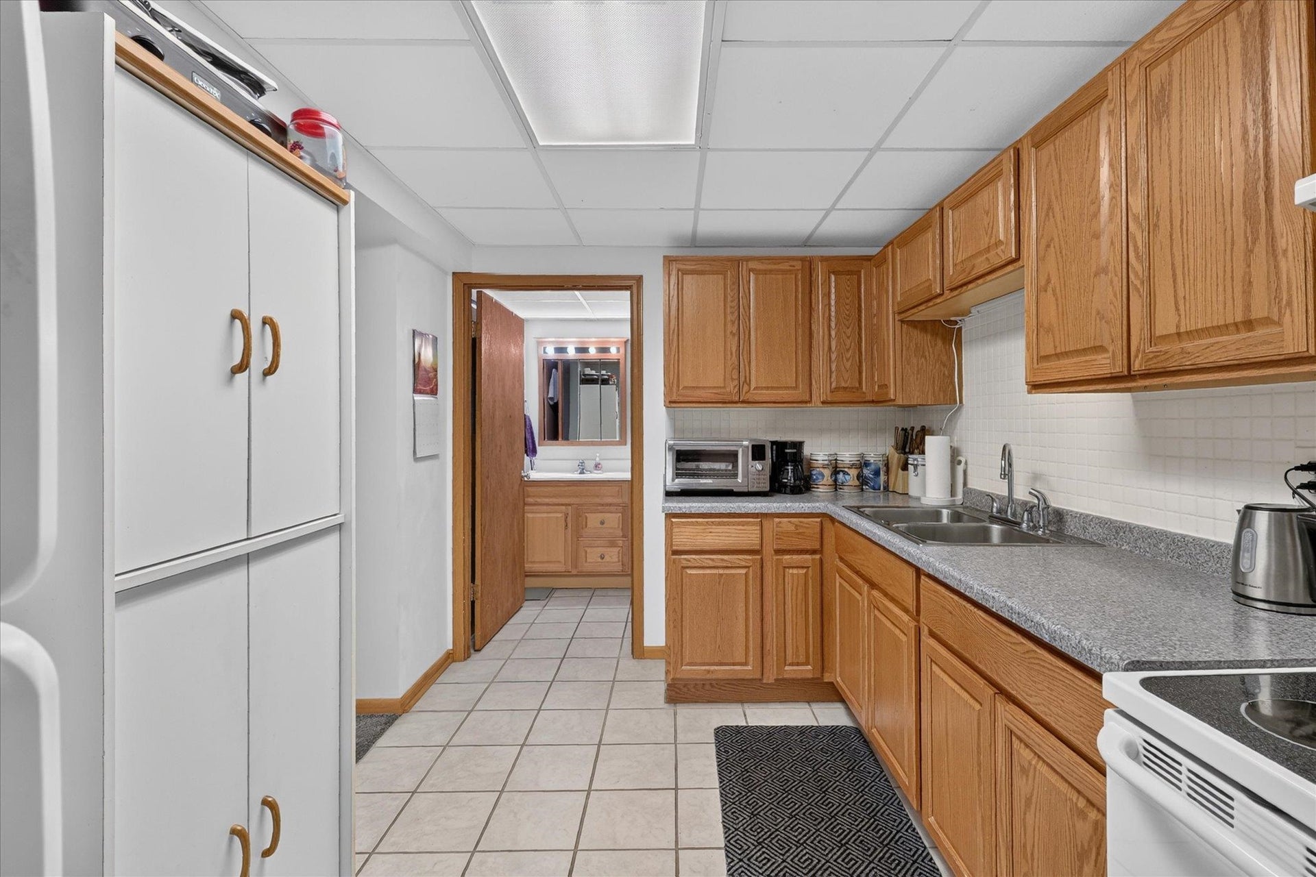 N8018 County Road J, York, WI 53574