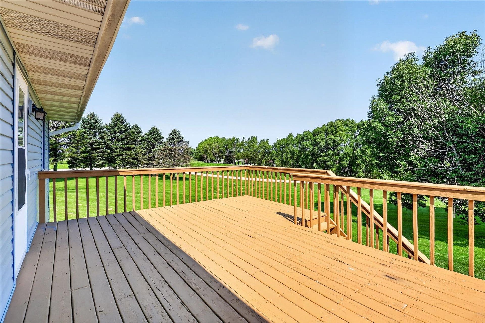 N8018 County Road J, York, WI 53574