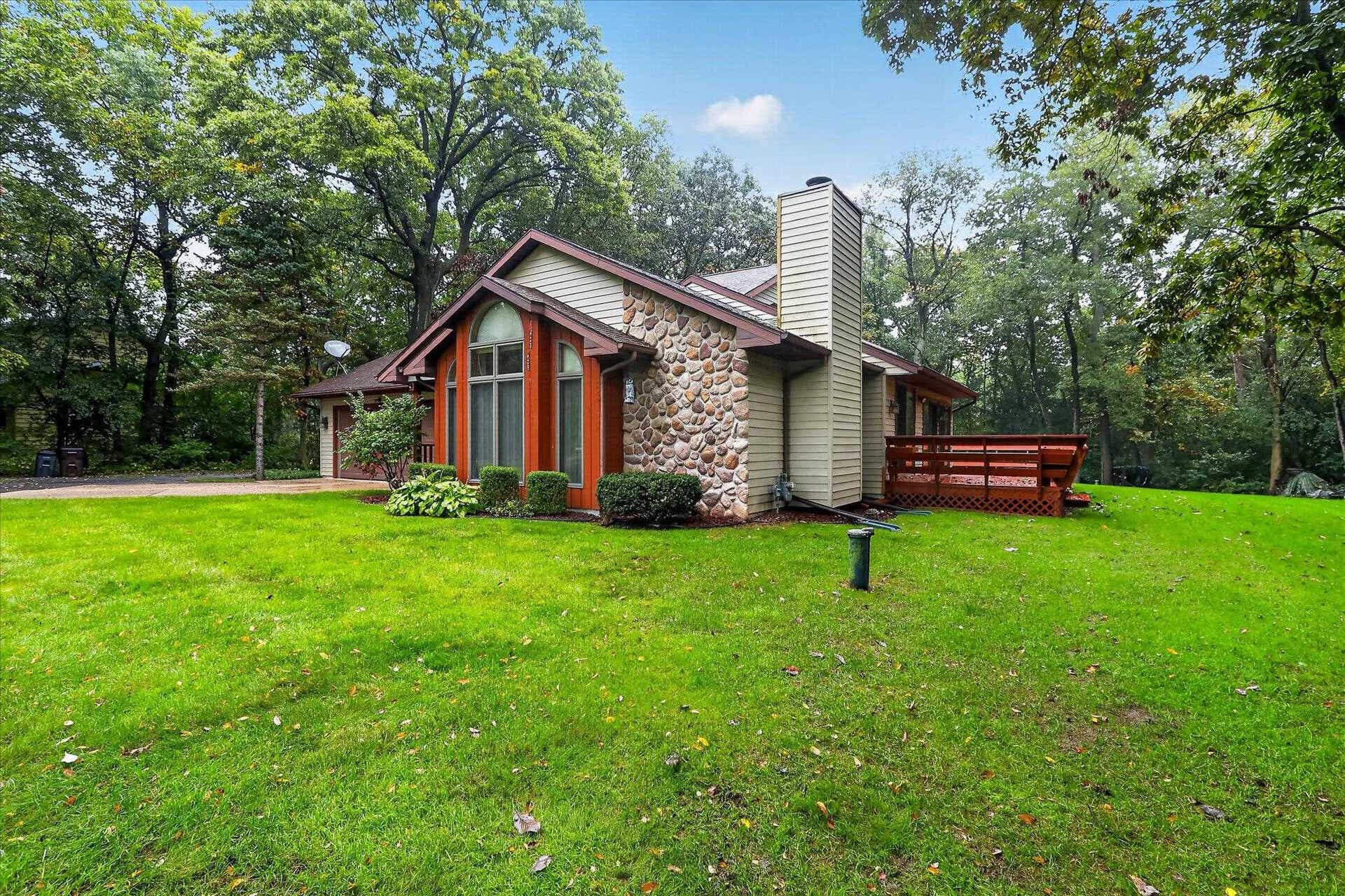 5316 N Cypress Drive, Harmony, WI 53563