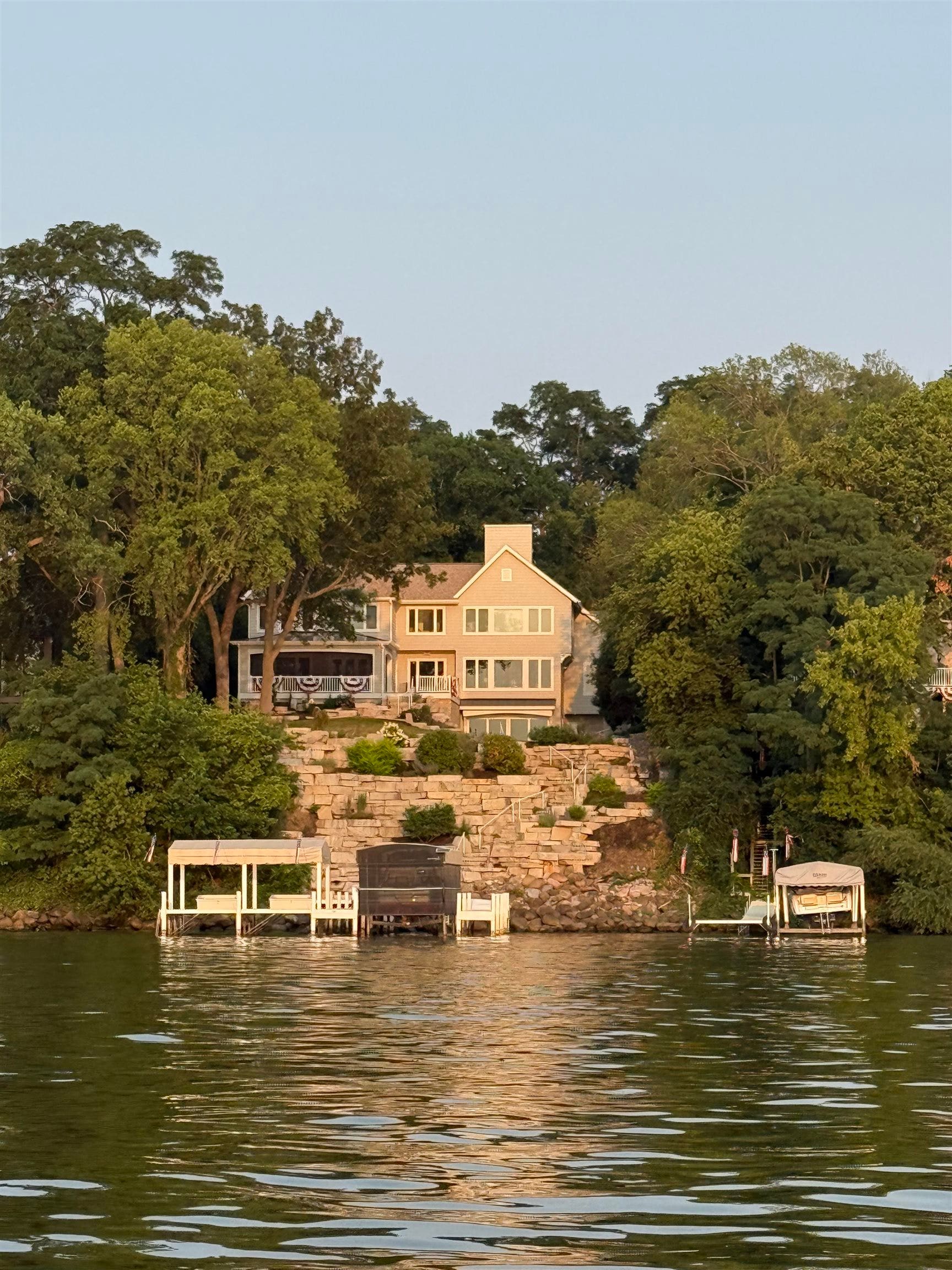 1077 Farwell Drive, Maple Bluff, WI 53704
