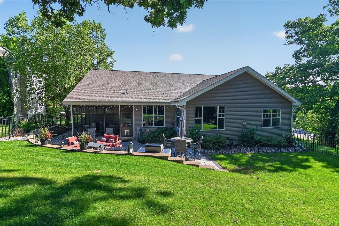 3083 Barrington Hills Court, Fitchburg, WI 53711