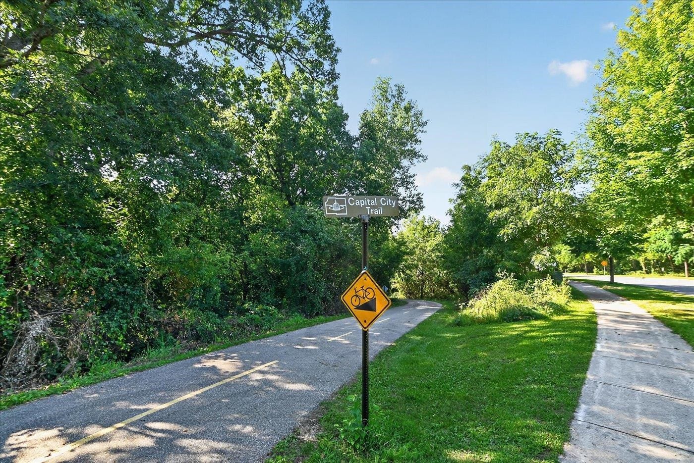 3083 Barrington Hills Court, Fitchburg, WI 53711