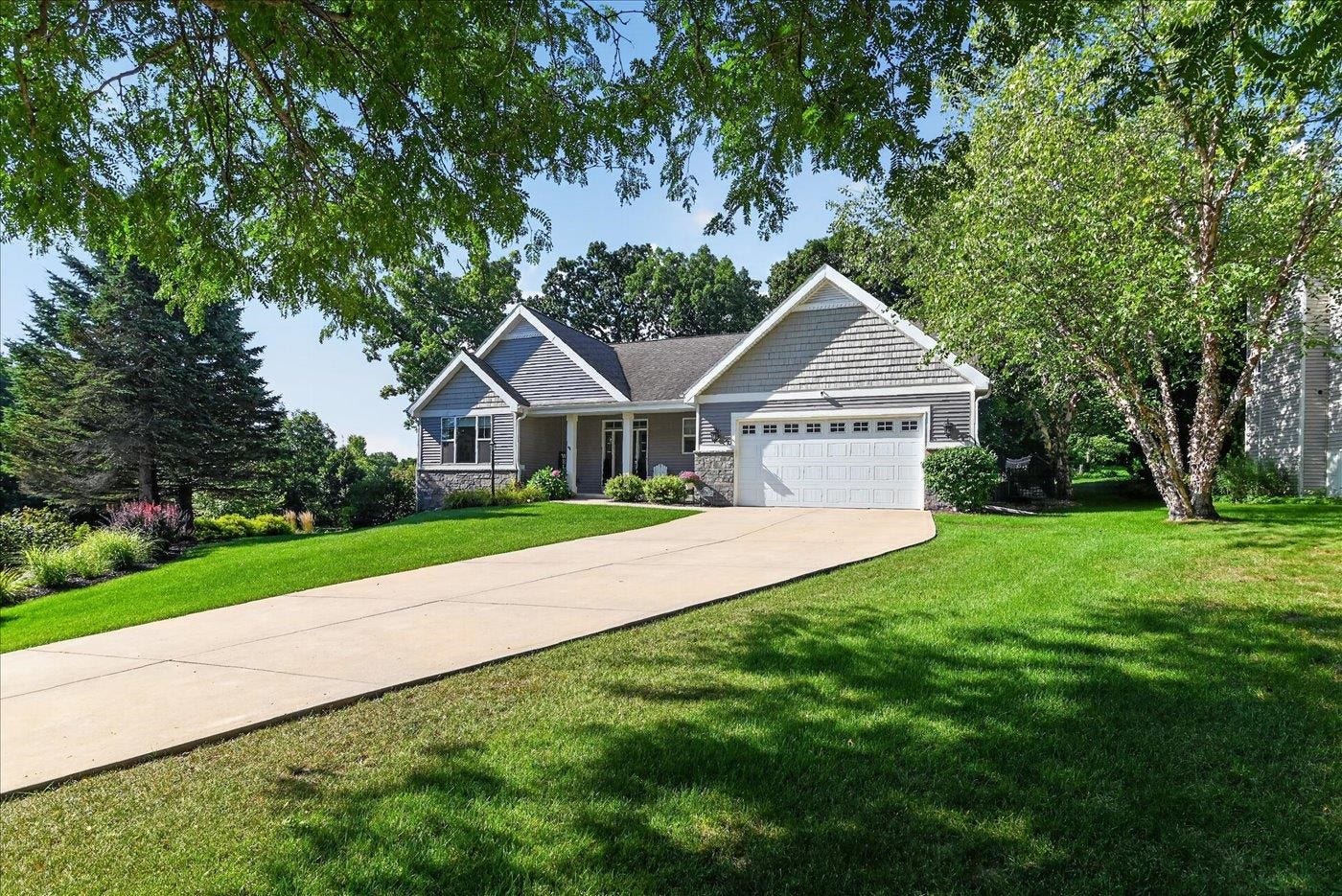 3083 Barrington Hills Court, Fitchburg, WI 53711