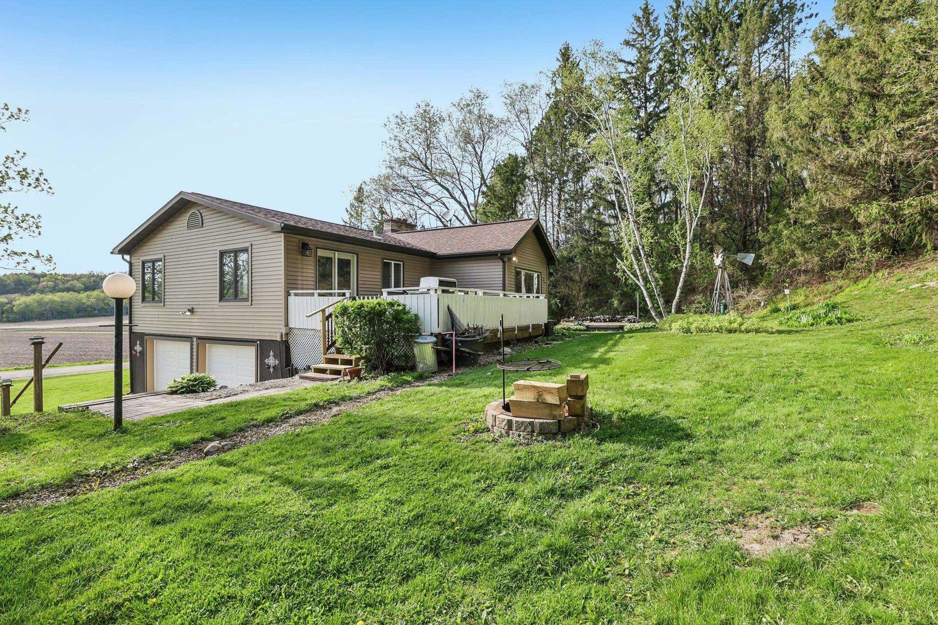 5030 S Valley Road, Berry, WI 53515