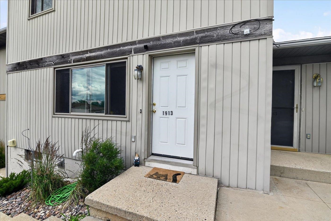 1909 Fox Run, Mount Horeb, WI 53572