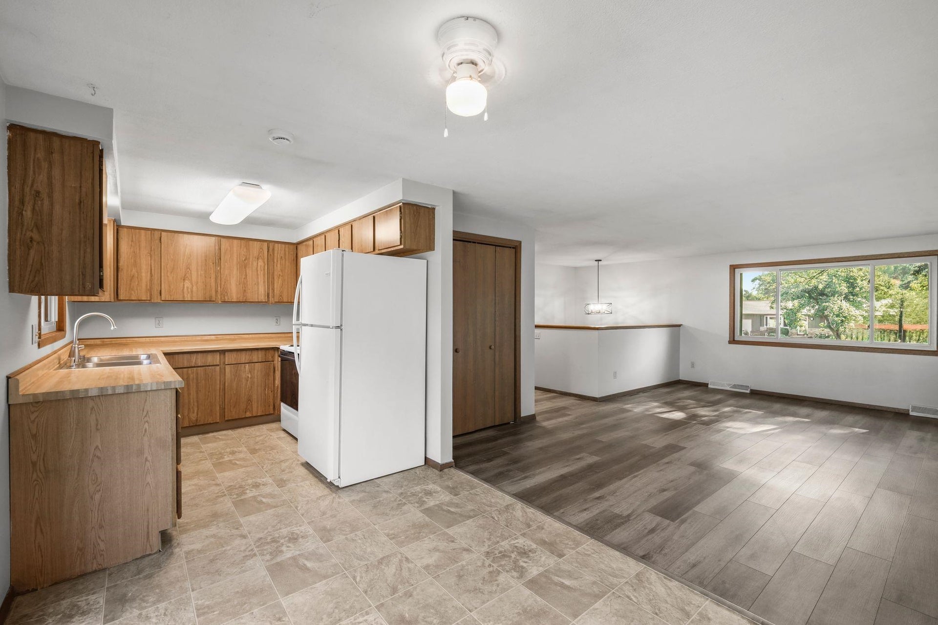 718 Bickley Court, Stoughton, WI 53589